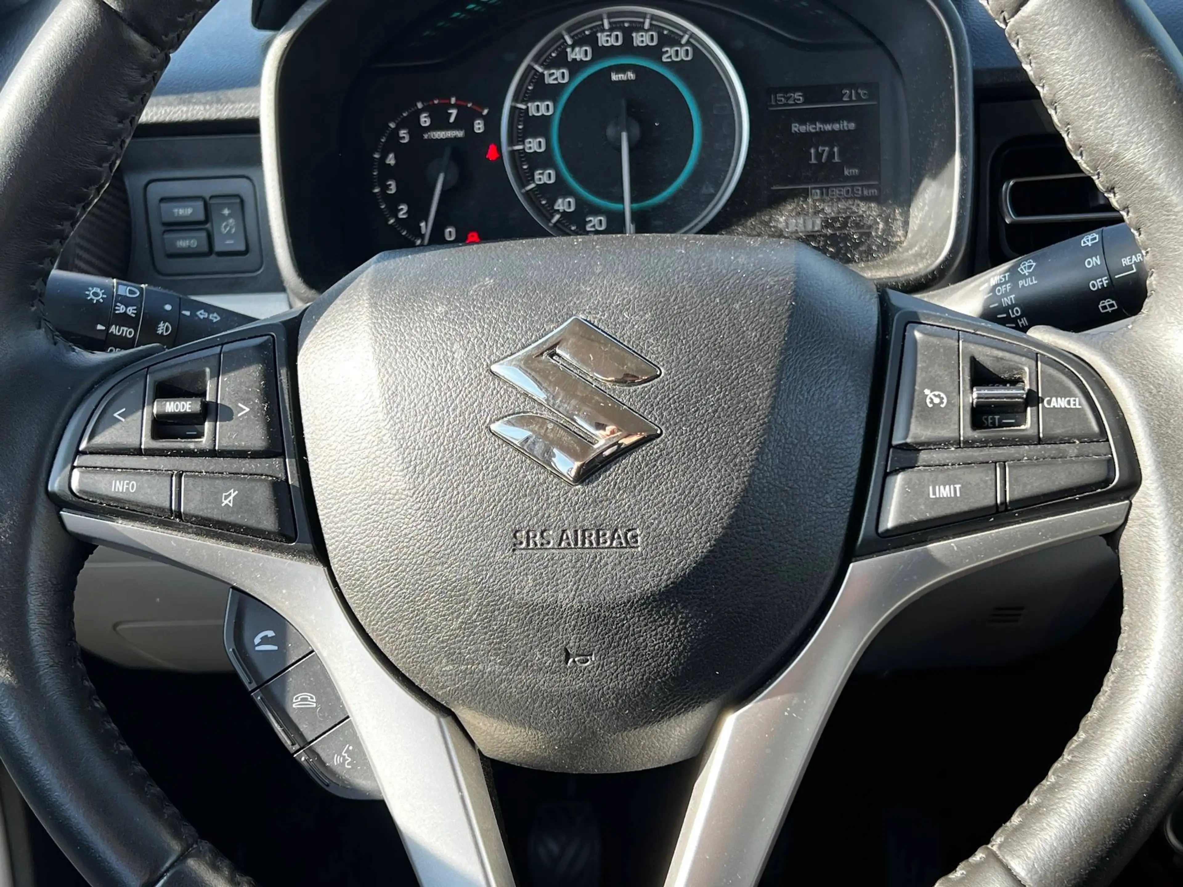 Suzuki Ignis Ignis Dualjet Comfort aus 1. Hand — photo 13
