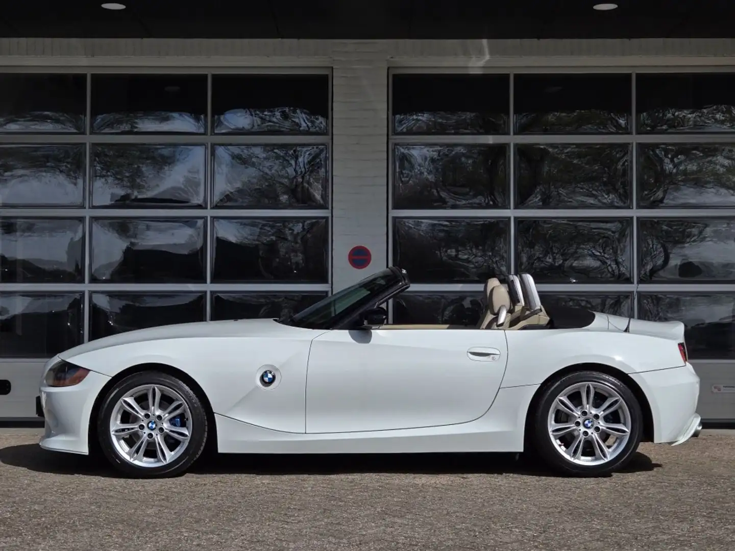 BMW Z4 2.2i S I Clima I LEDER I SPORTSTOELEN I STOELVERWA Zwart - 2