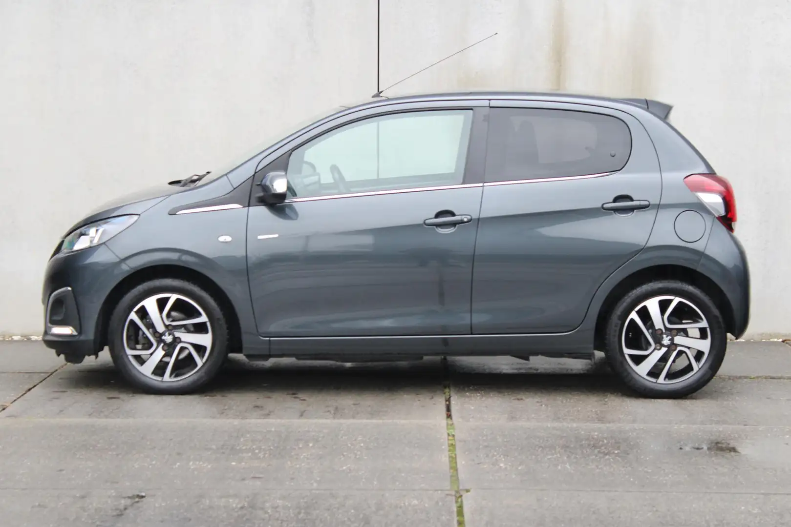 Peugeot 108 1.0 e-VTi Allure / 5-DRS / AIRCO / LICHTMETALEN VE Gris - 2