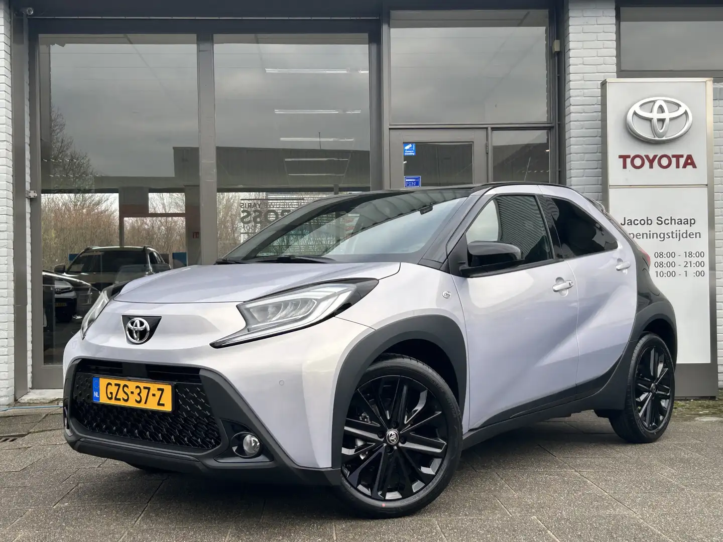 Toyota Aygo X 1.0 VVT-i MT JBL | Apple CarPlay - Android Auto | Violett - 1