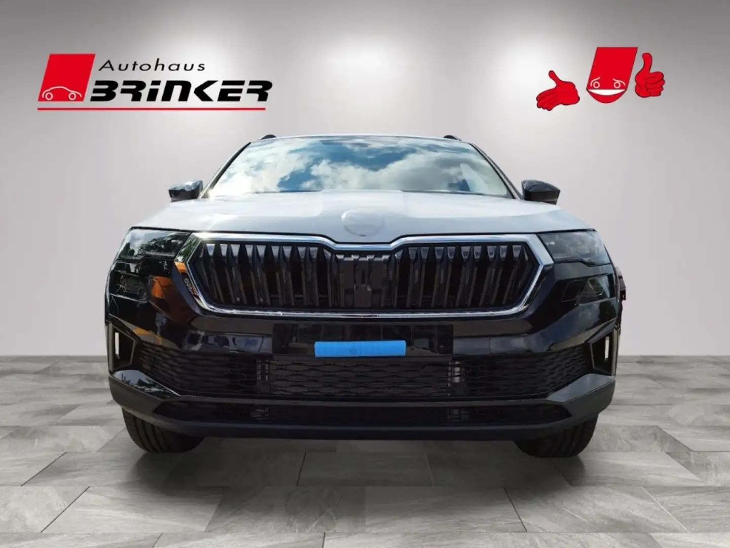 Skoda Karoq 1,5 TSI Tour 6-Gang Klima Navi AHK-klappbar AHK El Schwarz - 2
