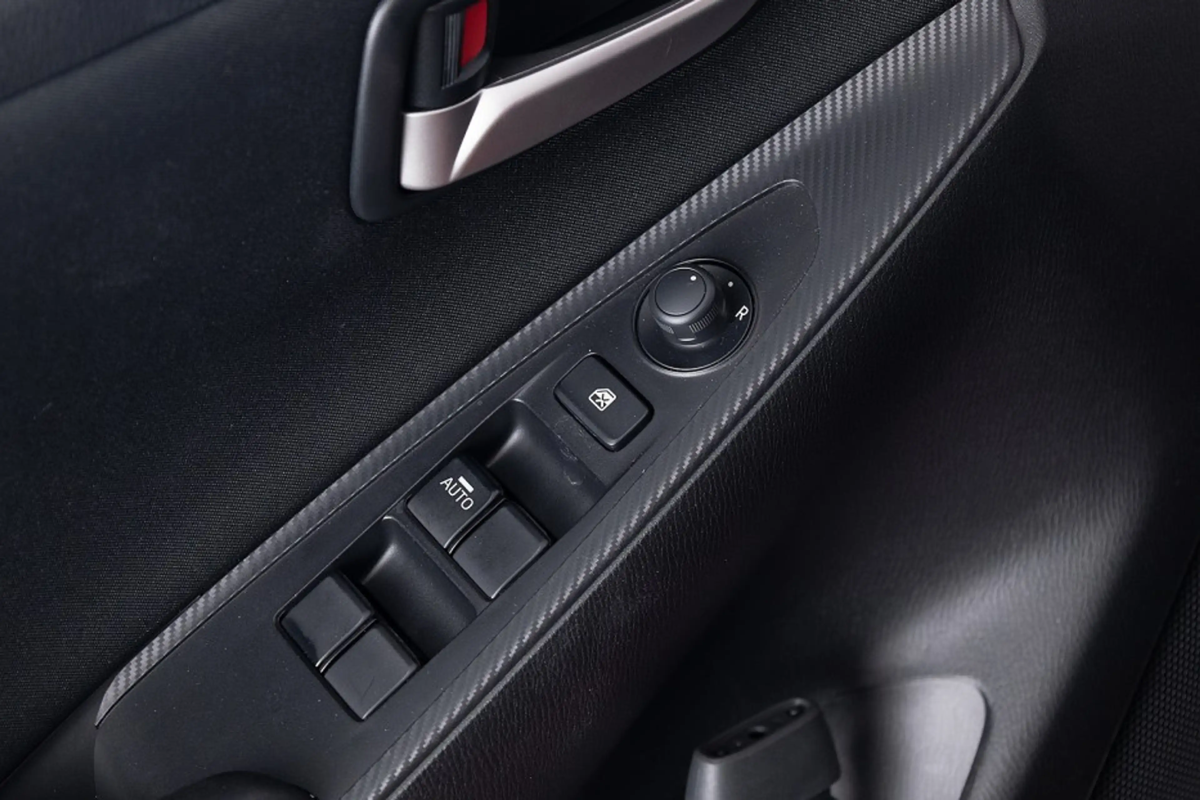 Mazda 2 1.5 e-SkyActiv-G 90 Homura 90PK | Carplay | Camera — photo 8