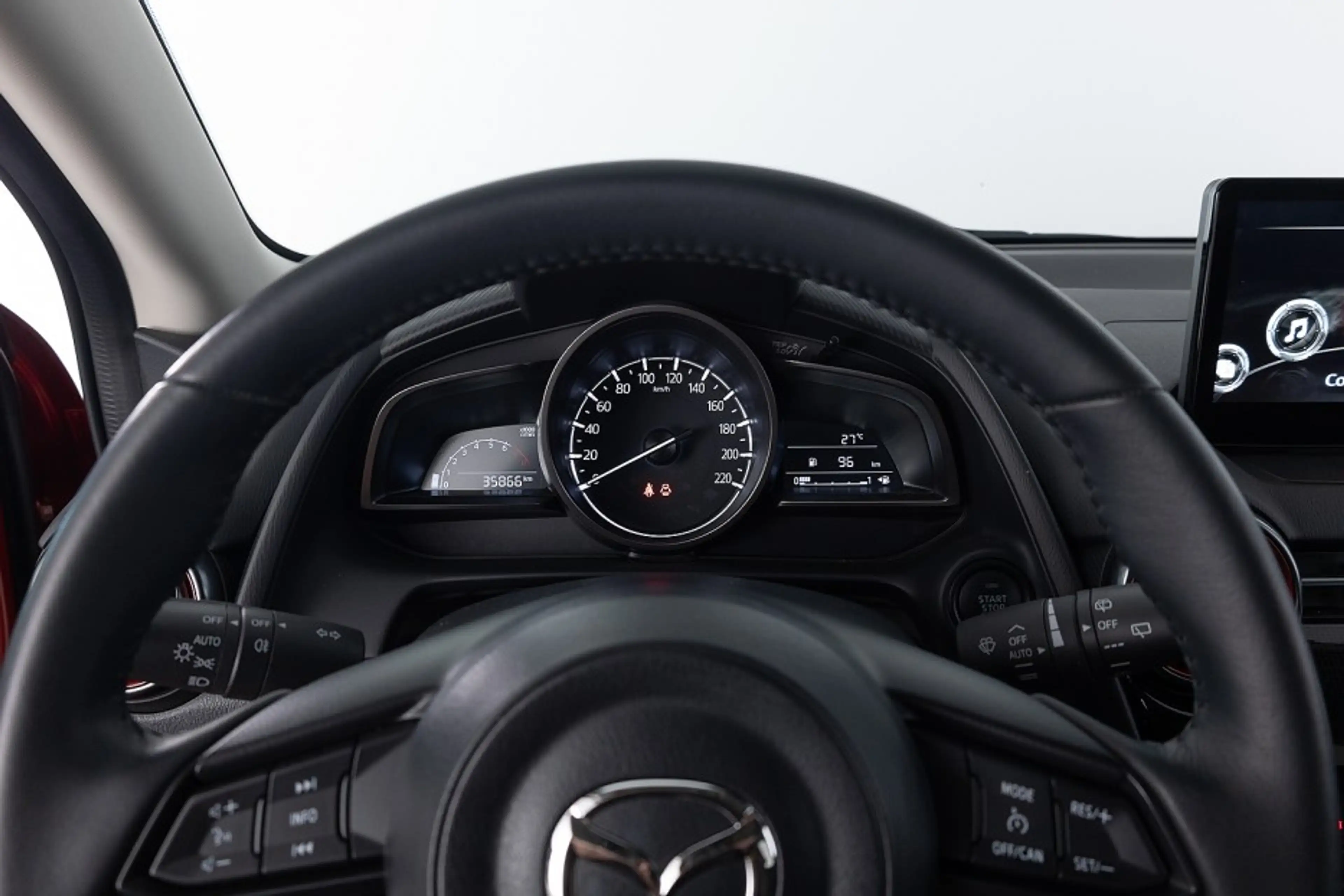 Mazda 2 1.5 e-SkyActiv-G 90 Homura 90PK | Carplay | Camera — photo 13