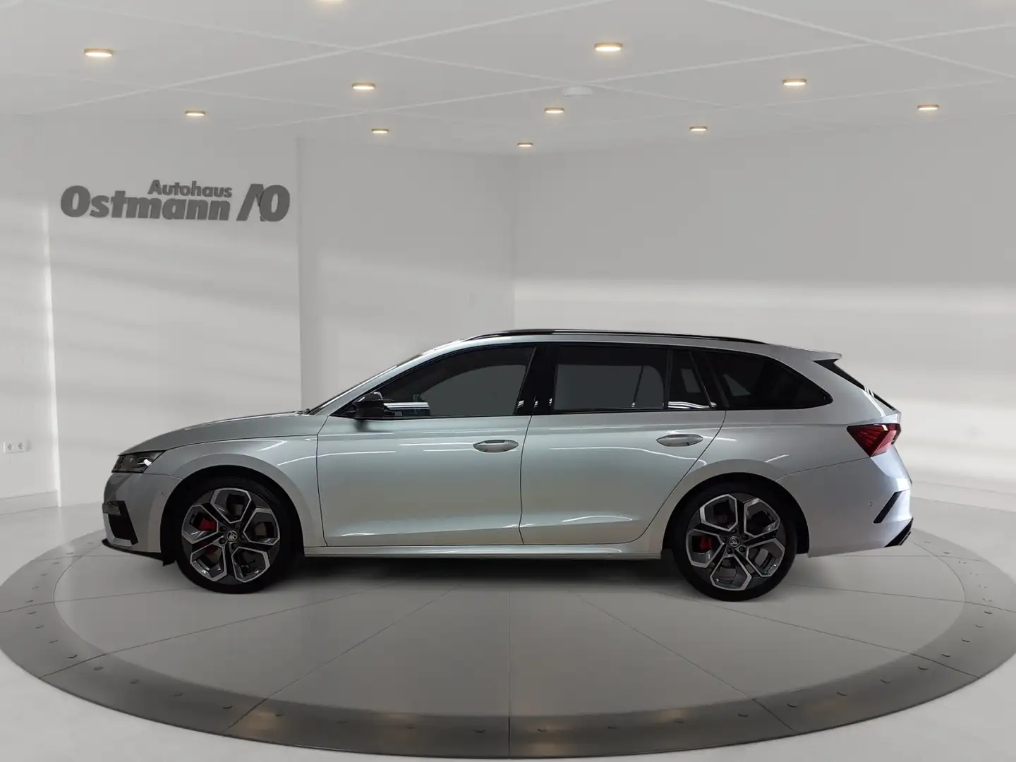 Skoda Octavia Combi RS Plus 2.0 TSI DSG RFKSHZ DCC LED Silber - 2