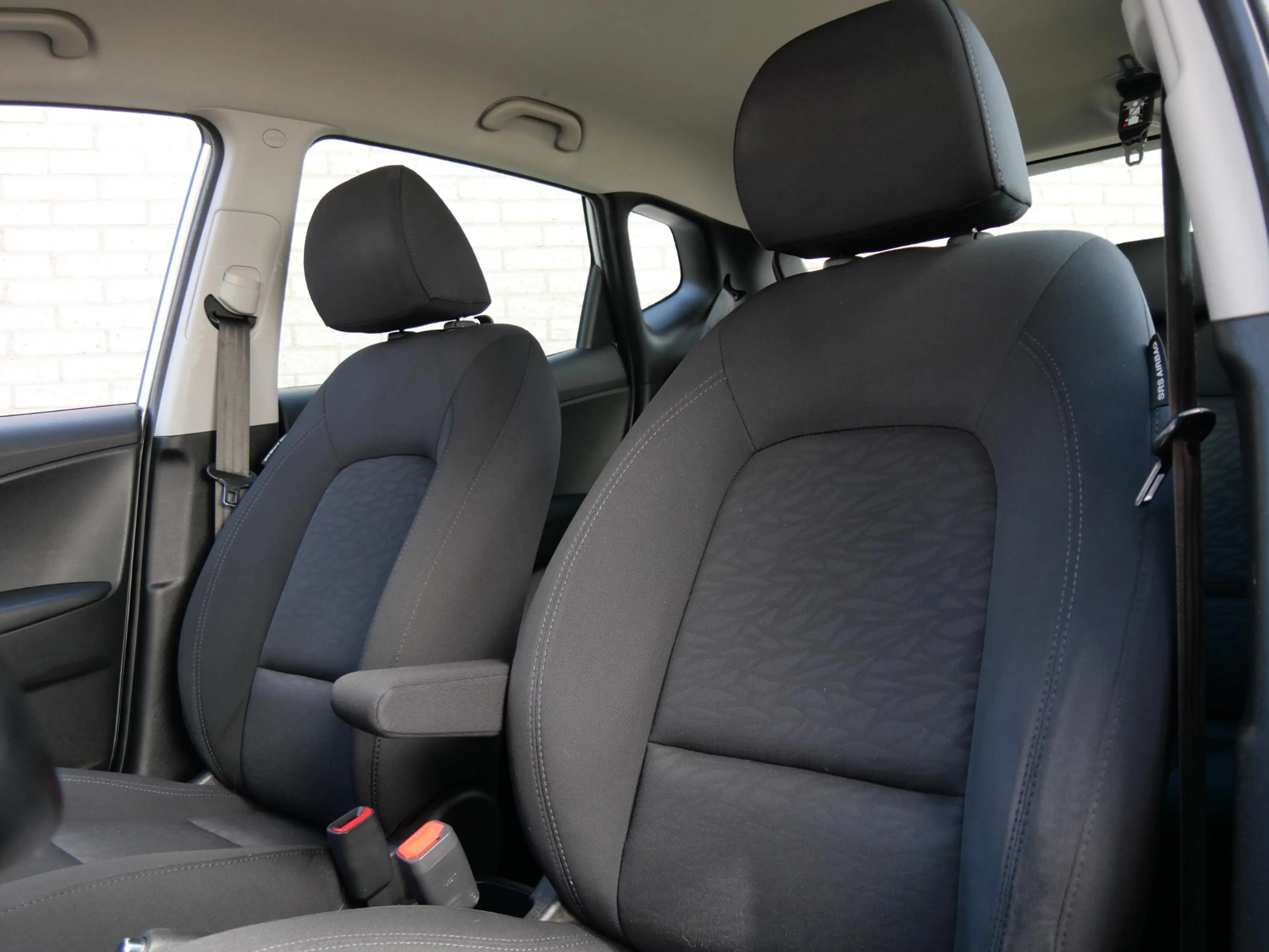 Hyundai iX20 1.4 I-MOTION/ CRUISE CONTROL/ PDC ACHTER/ ALL-SEAS — photo 6