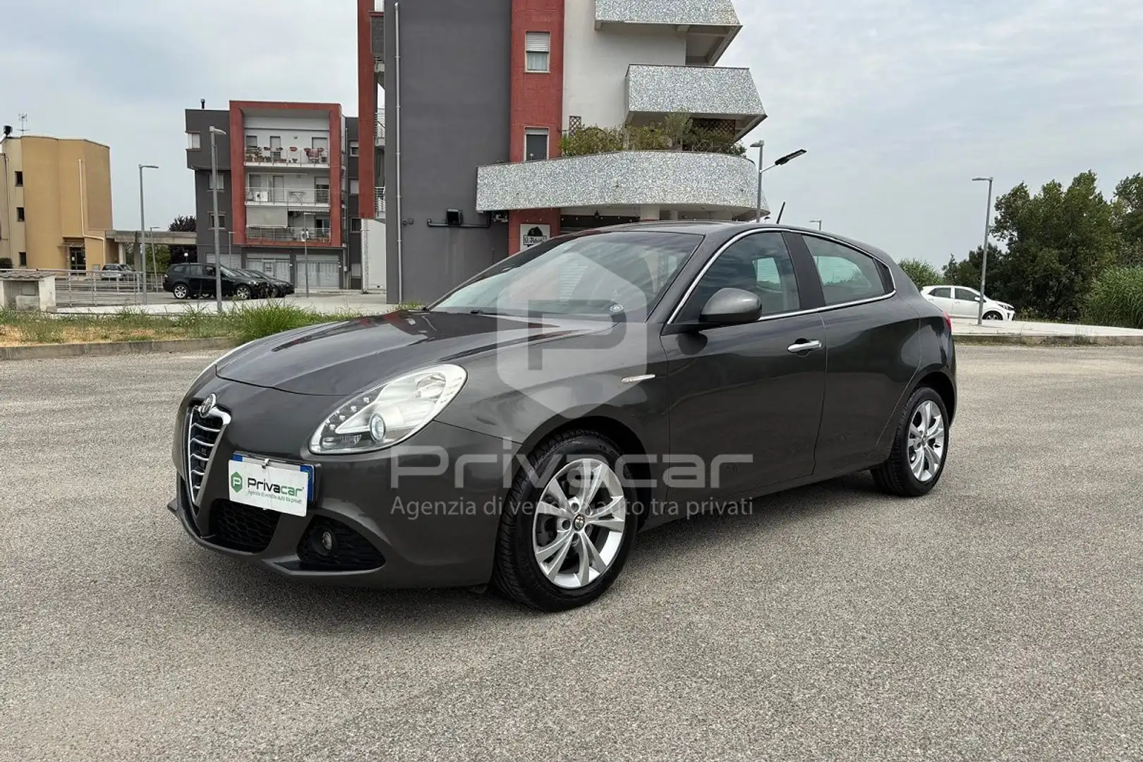 Alfa Romeo Giulietta Giulietta 1.6 JTDm-2 105 CV Exclusive Plateado - 1