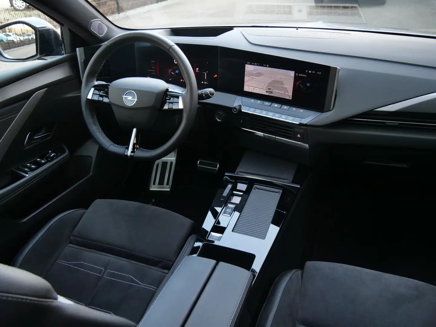 Opel Astra Electric 54 kWh GS 157pk Automaat Head Up / Schuif Wit - 2