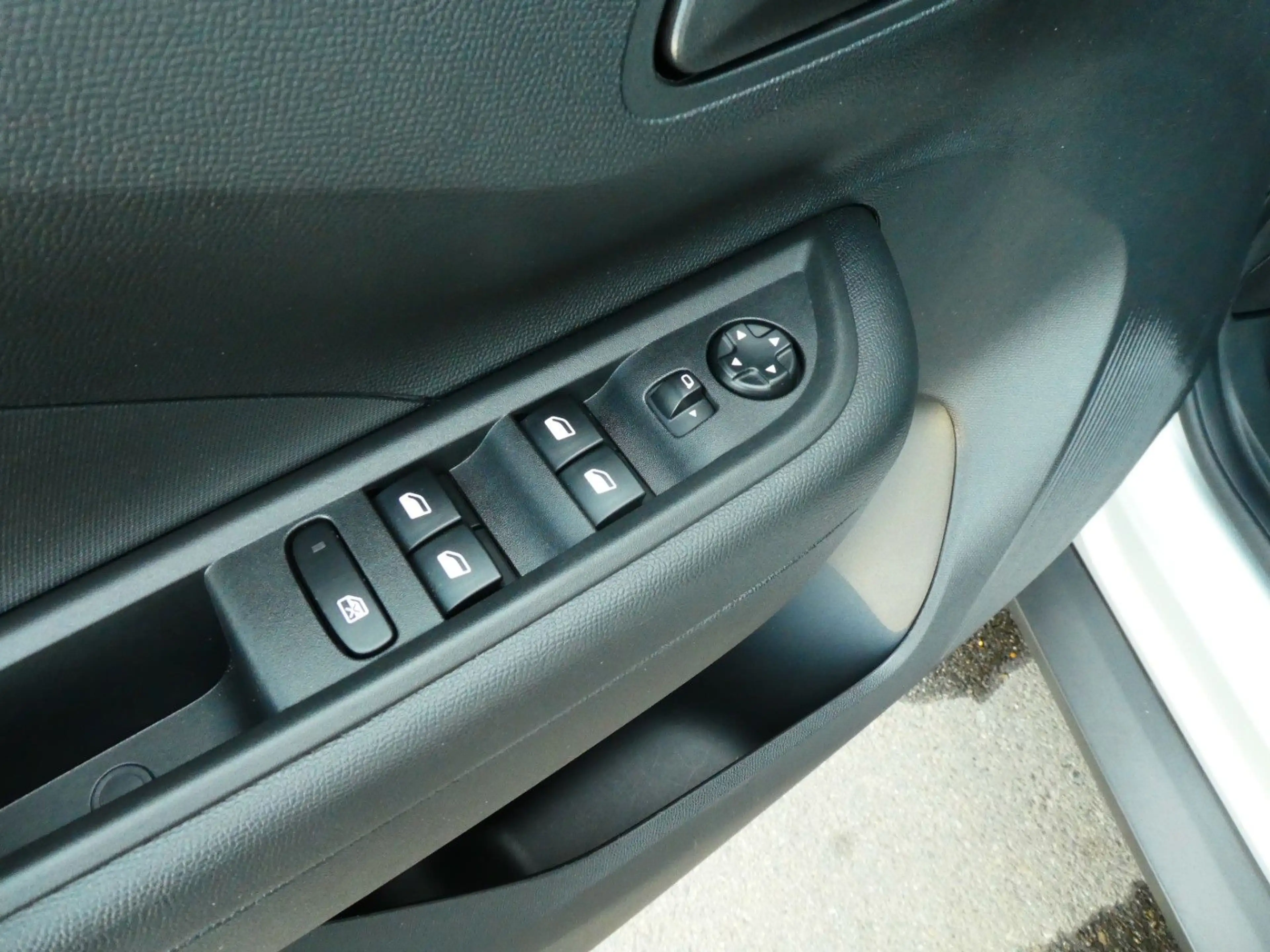 Opel Frontera Electric Edition, Klima, SHZ, Kamera — photo 13