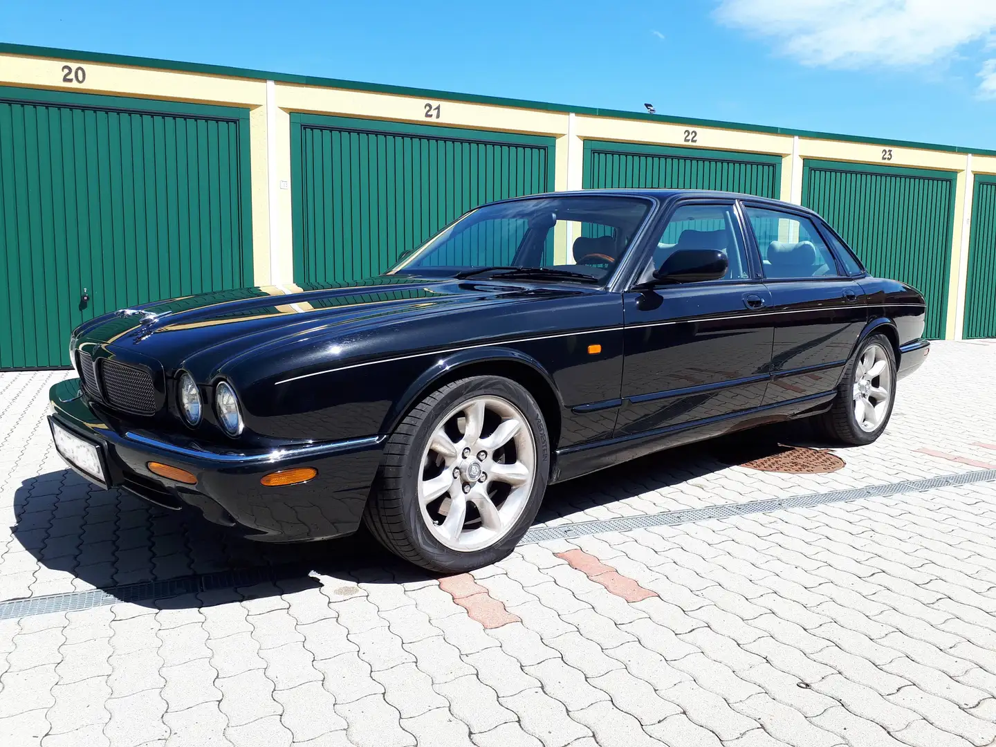 Jaguar XJR XJR8 4,0 Kompressor Schwarz - 1