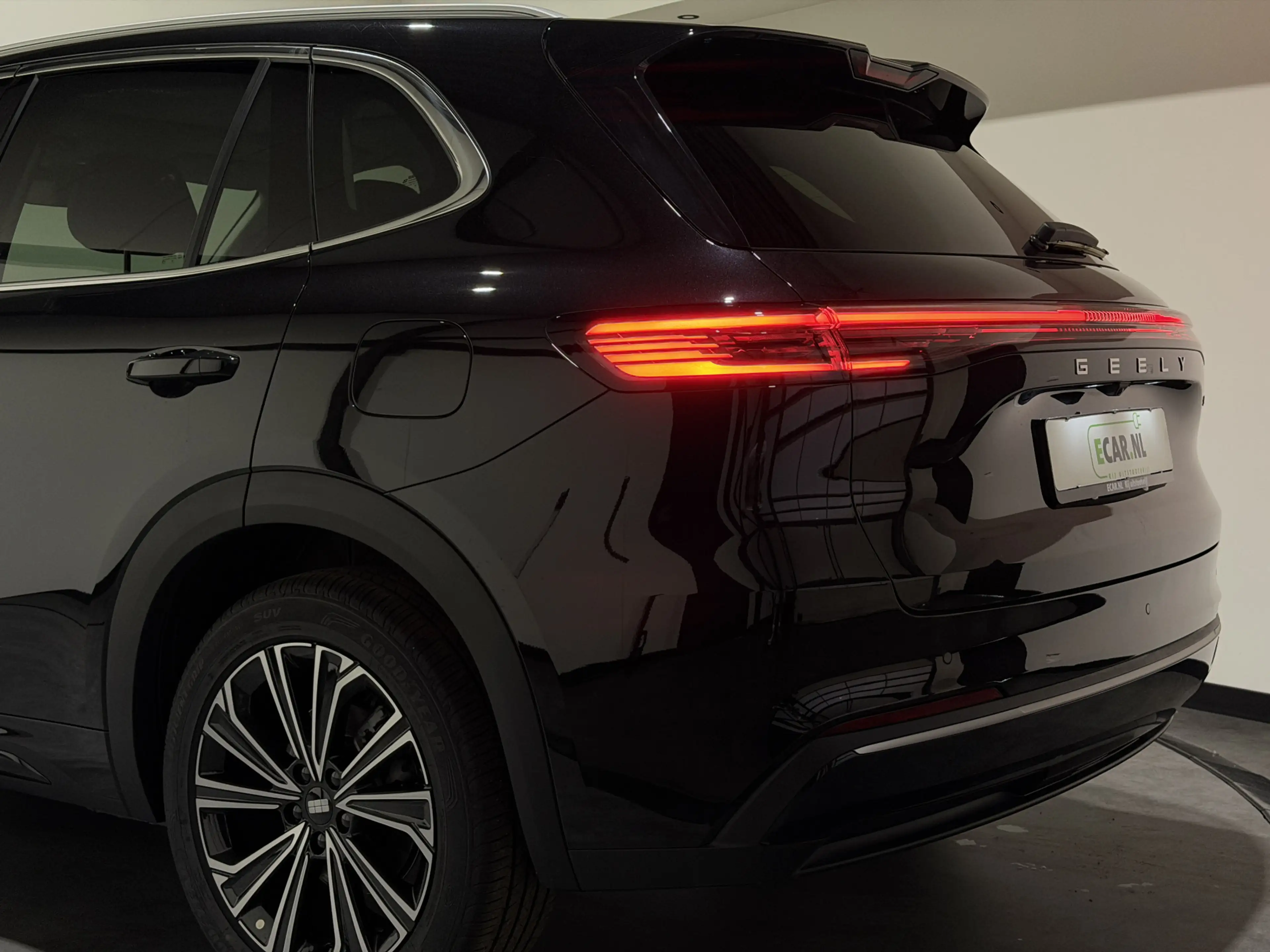 Geely Starray EM-i 1.5 Max | Launch Edition — photo 10