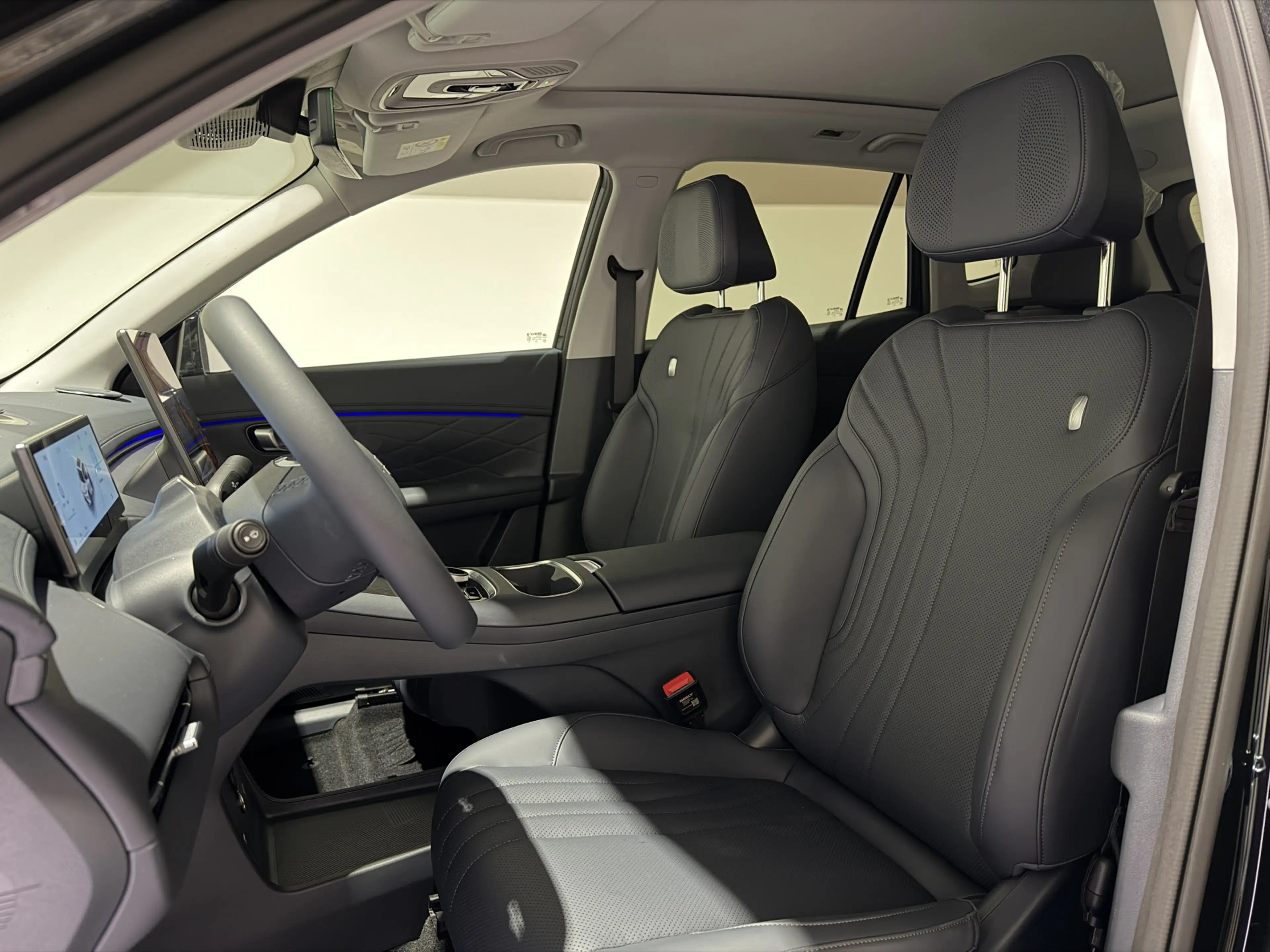 Geely Starray EM-i 1.5 Max | Launch Edition — photo 13