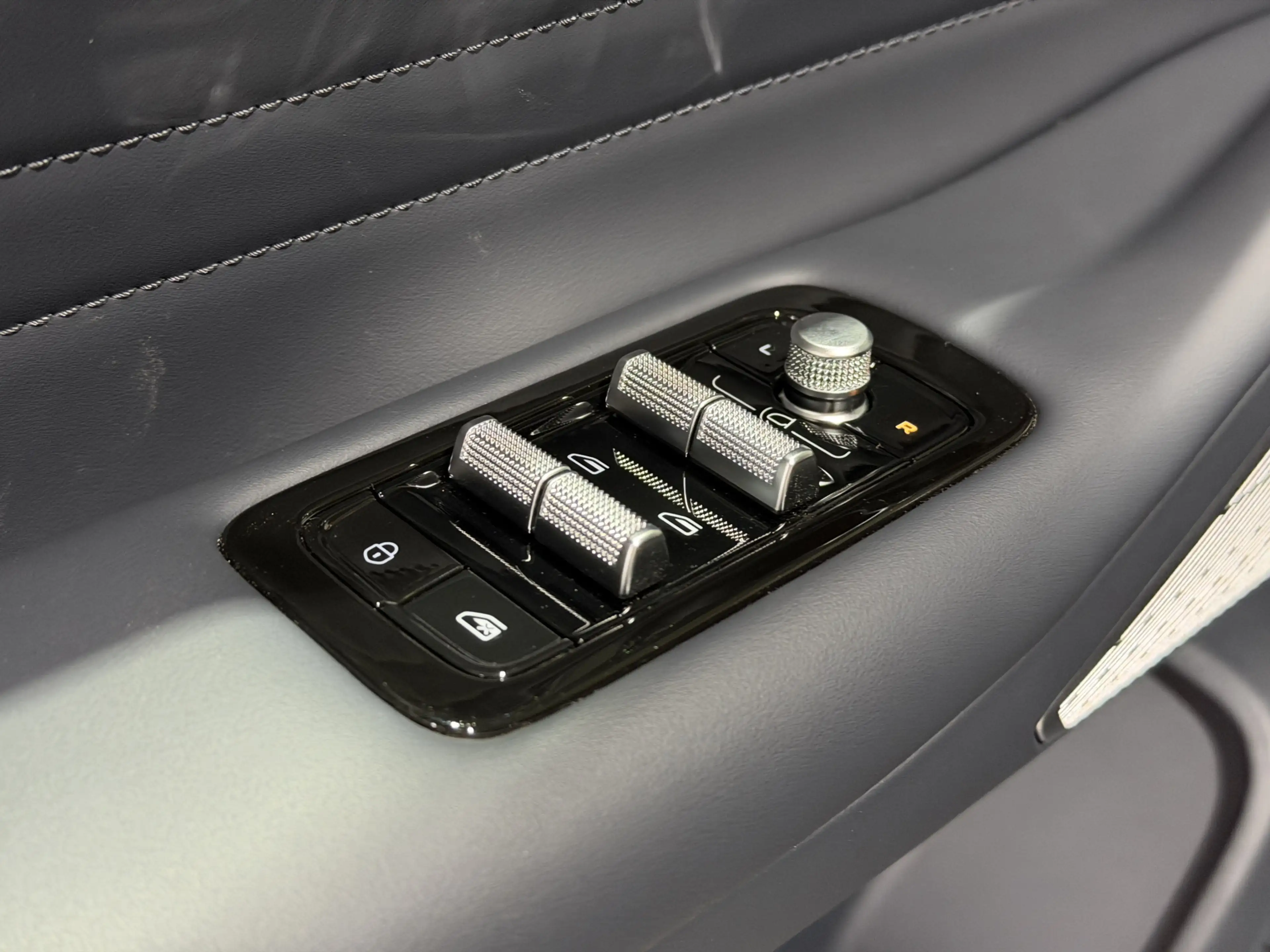 Geely Starray EM-i 1.5 Max | Launch Edition — photo 20