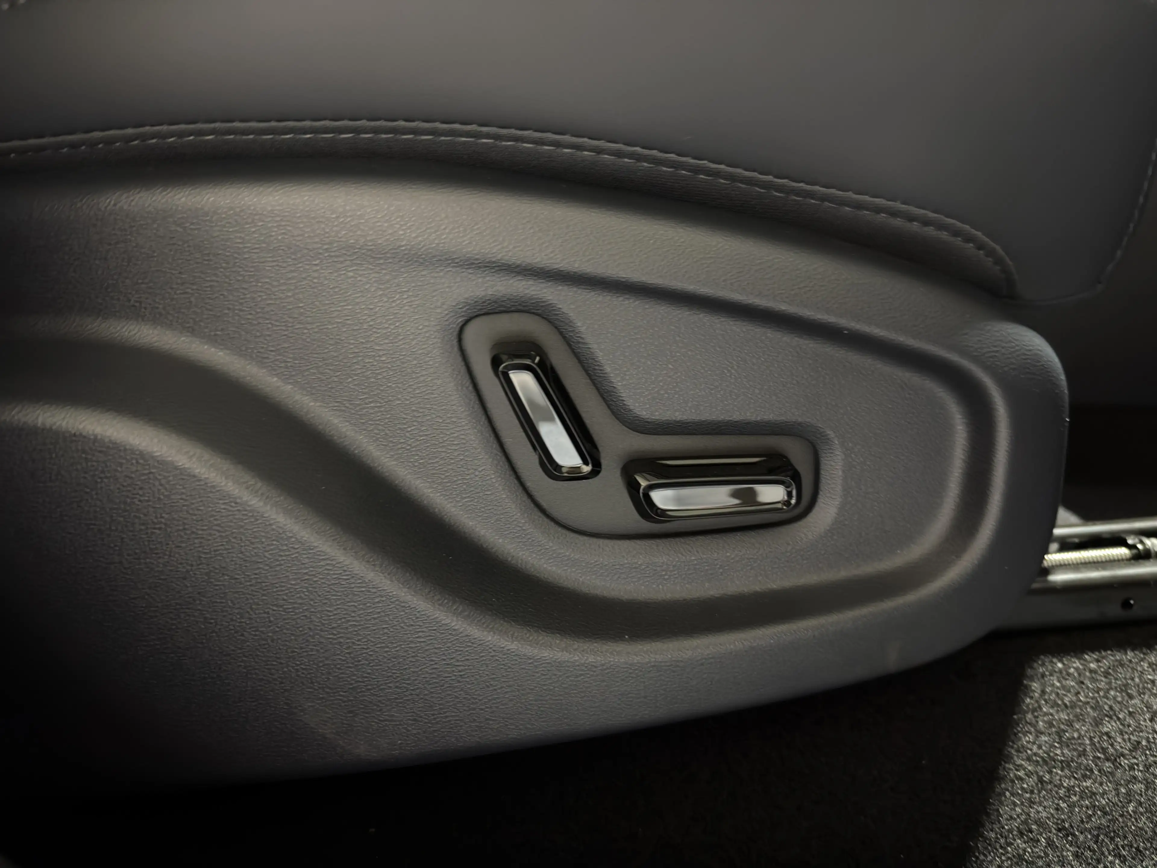 Geely Starray EM-i 1.5 Max | Launch Edition — photo 18