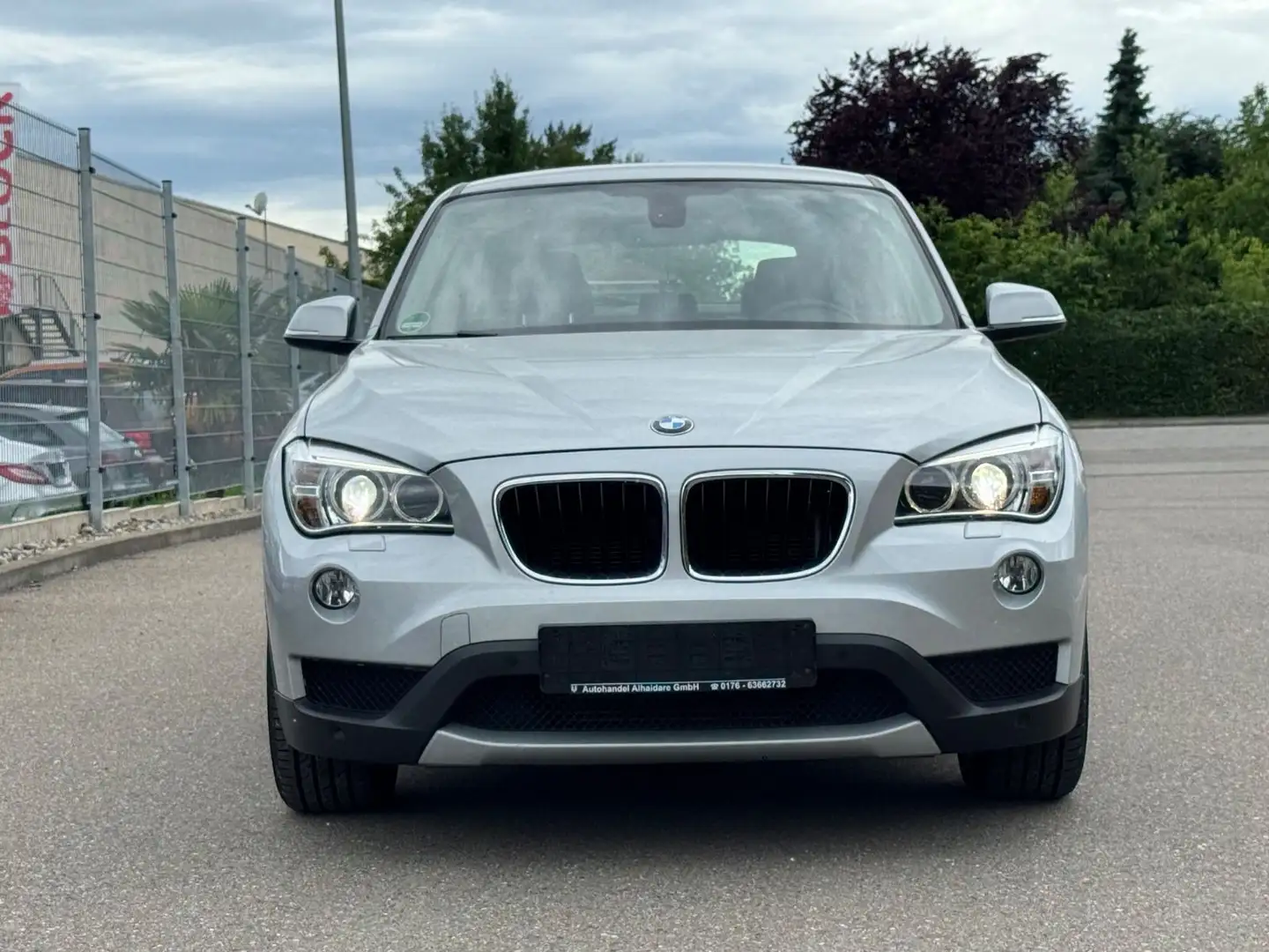 BMW X1 20i sDrive *Xenon*Leder*Navi* Argent - 2