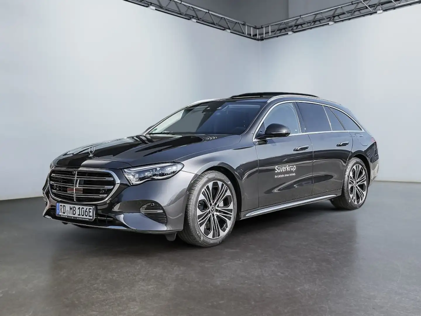 Mercedes-Benz E 300 e T BURM DISTR SPUR AIRMATIC 360 PANO AHK Gris - 2