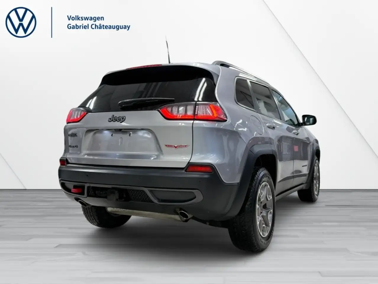 Jeep Cherokee снимка Jeep Cherokee