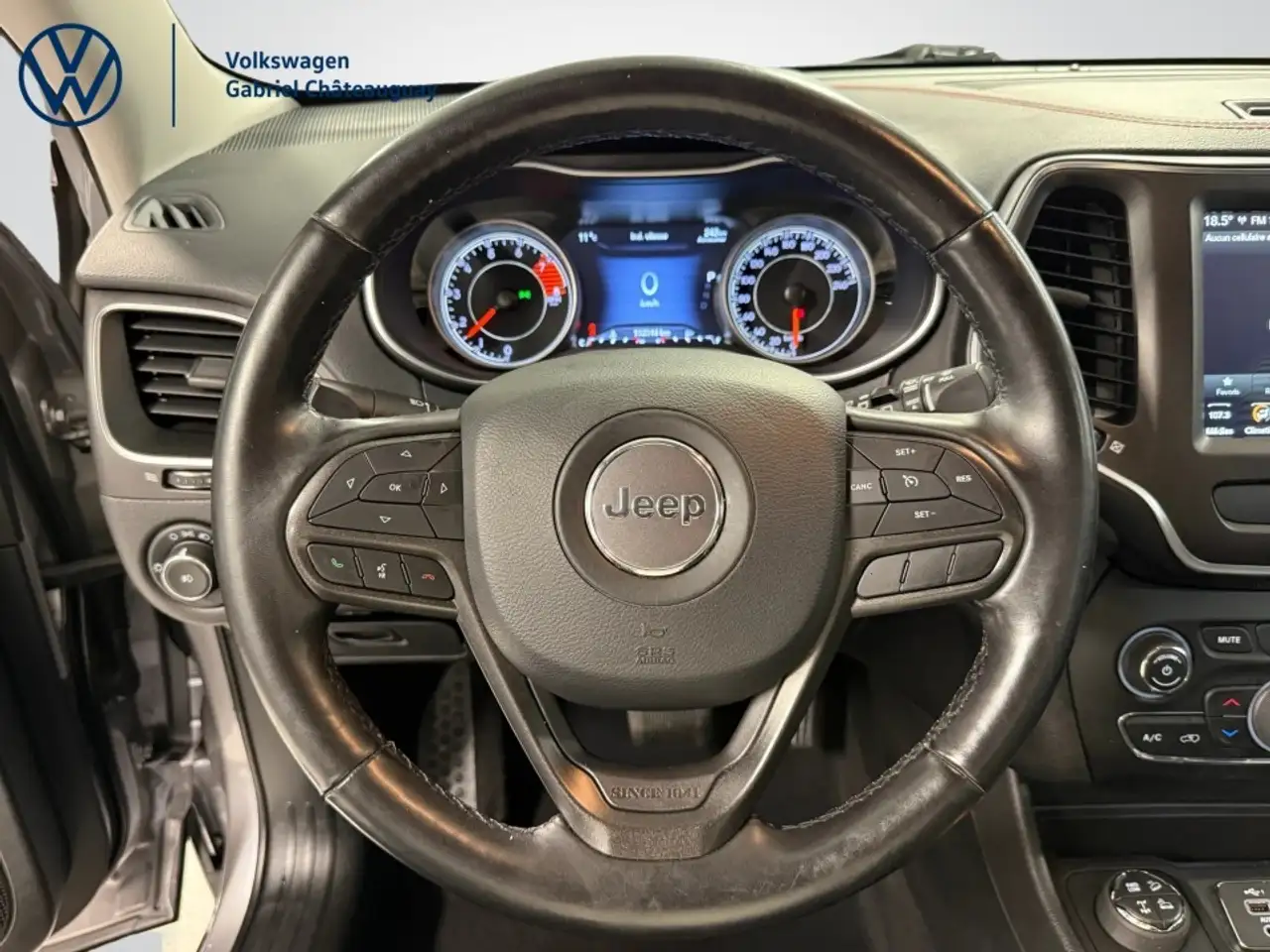 Jeep Cherokee снимка Jeep Cherokee