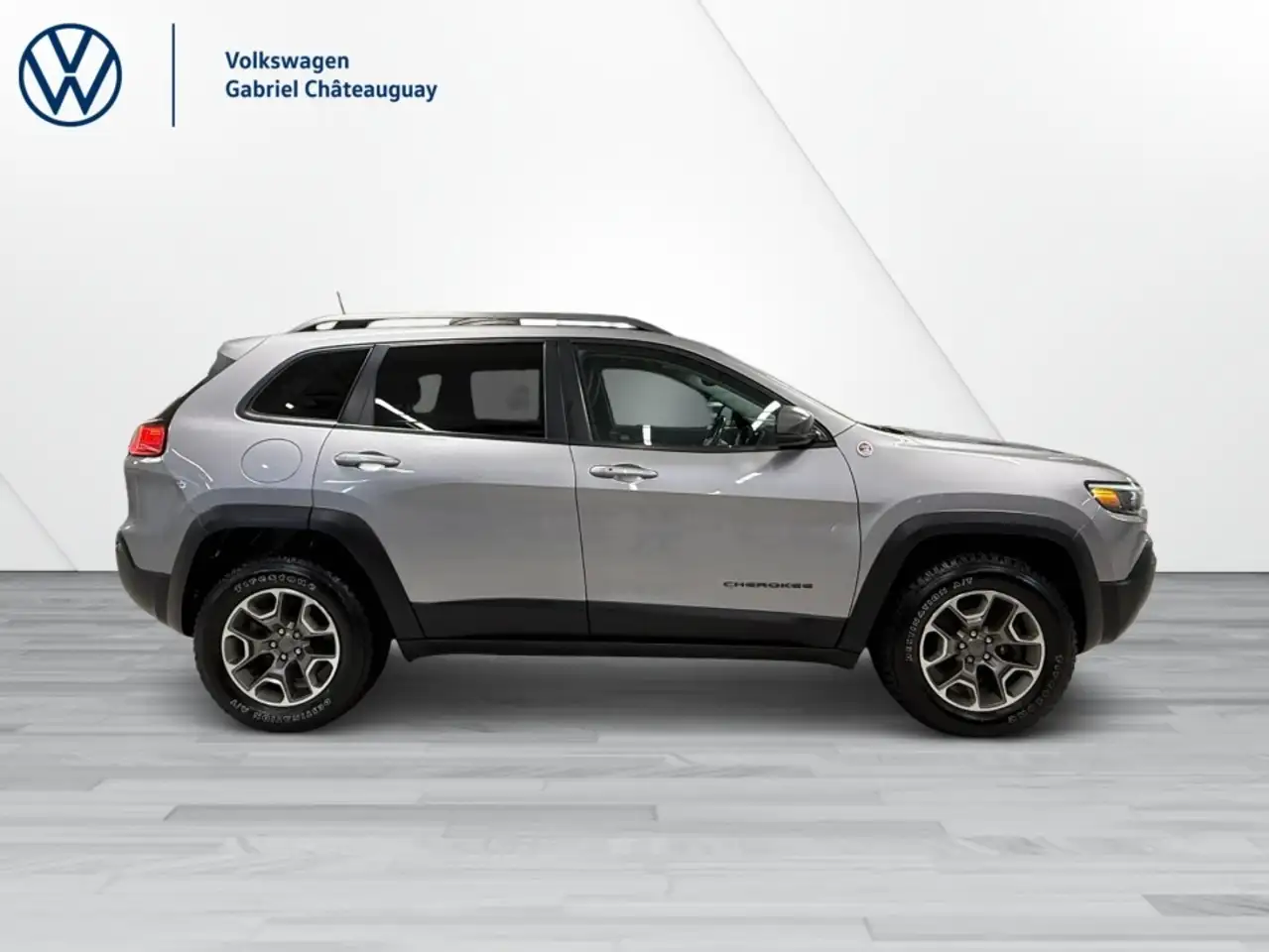 Jeep Cherokee снимка Jeep Cherokee