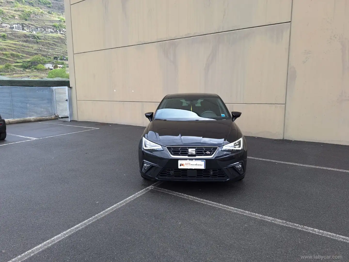 SEAT Ibiza 1.0 TGI 5p. FR Nero - 2