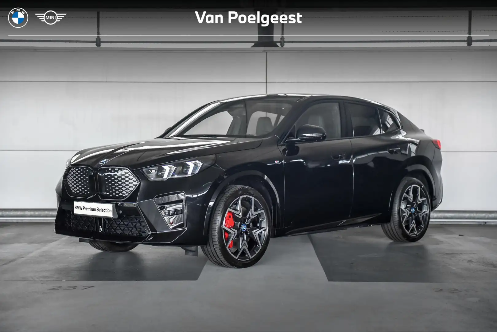 BMW iX2 eDrive20 67 kWh | Selections 2500 Noir - 1