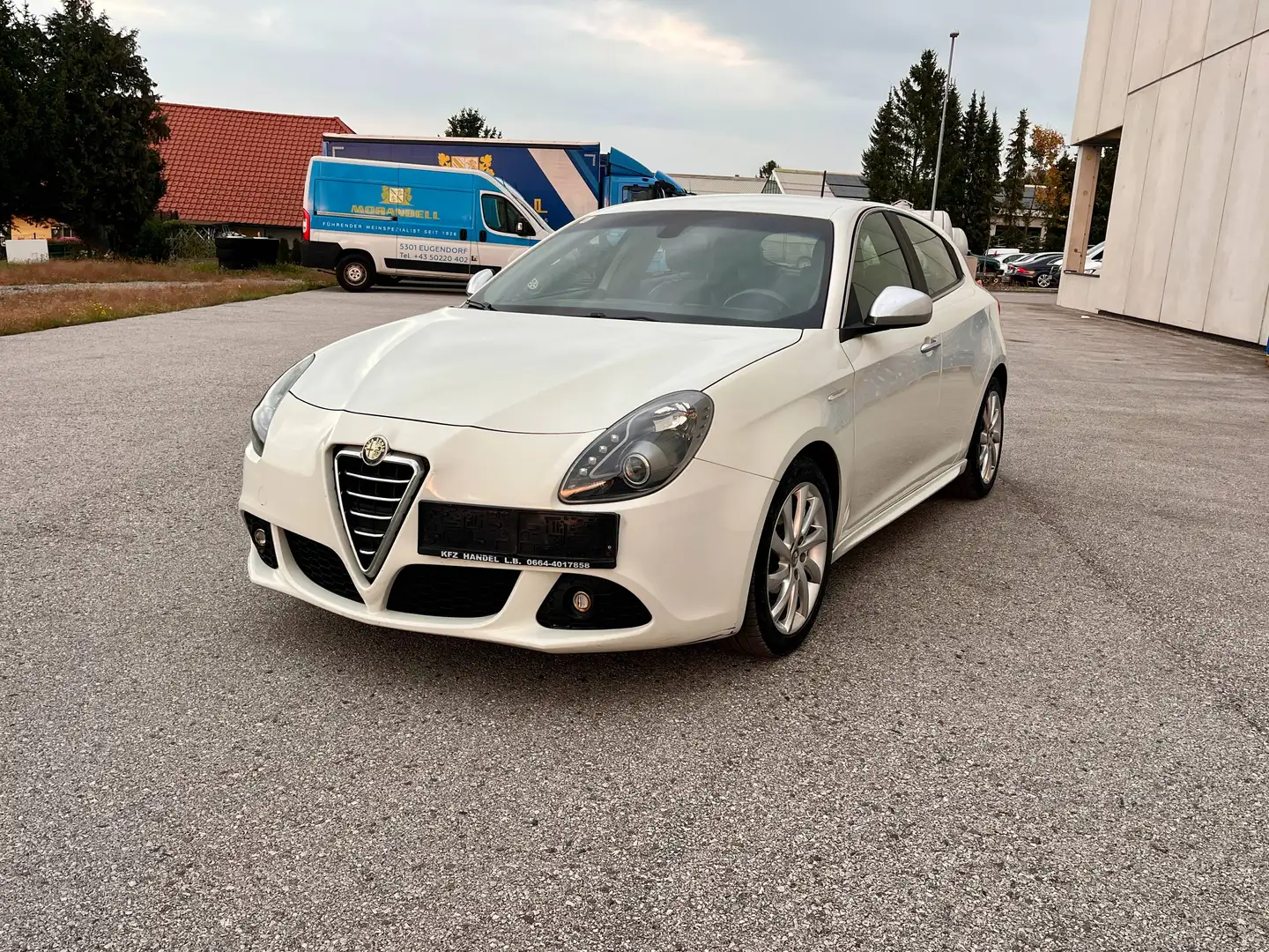 Alfa Romeo Giulietta Turismo Benziener 170ps Euro5 Weiß - 2