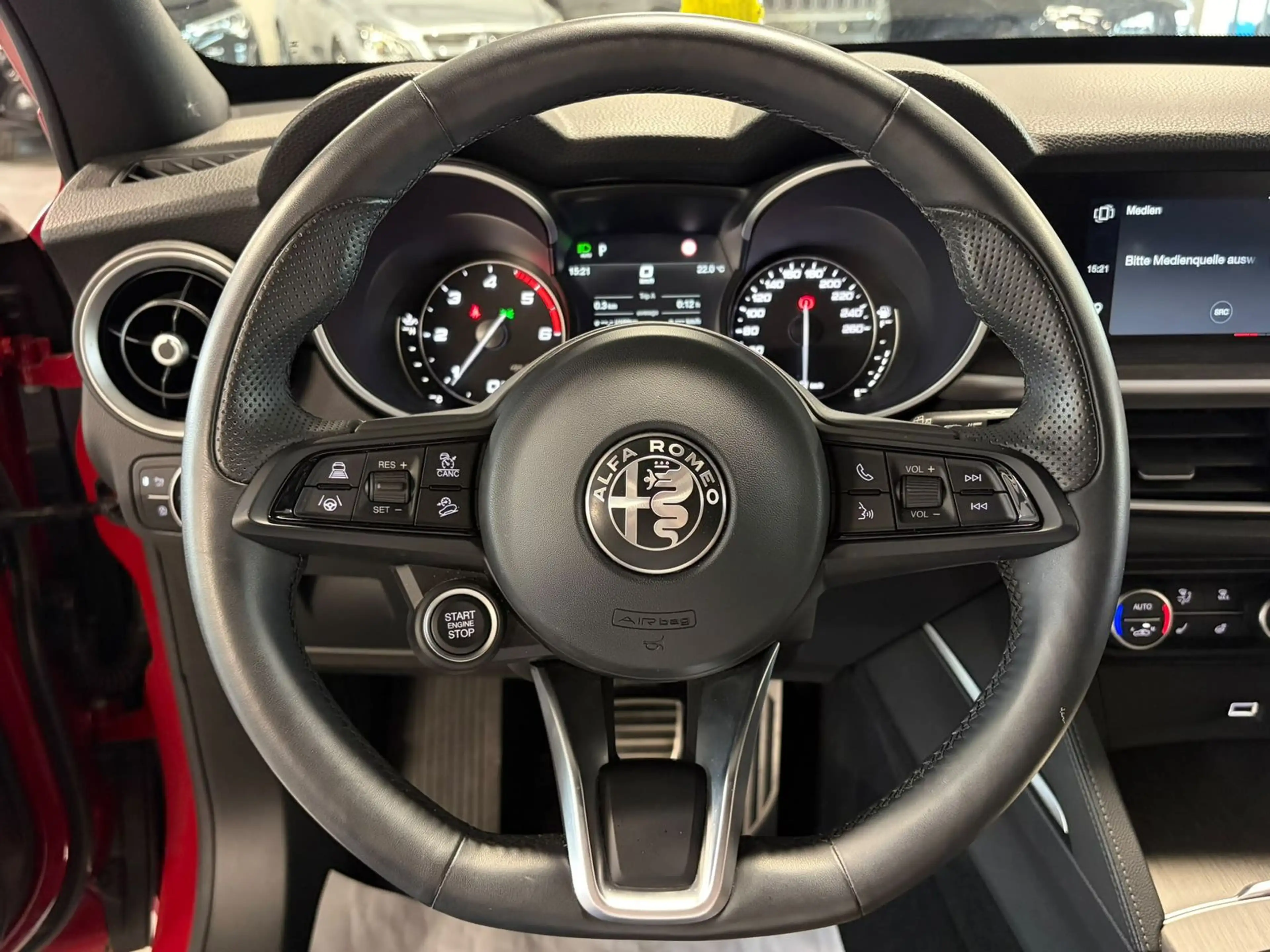Alfa Romeo Stelvio Ti Q4 XEN+MEMO+ACC+LEDER+KAM+TOT.W+AHK+ — photo 13