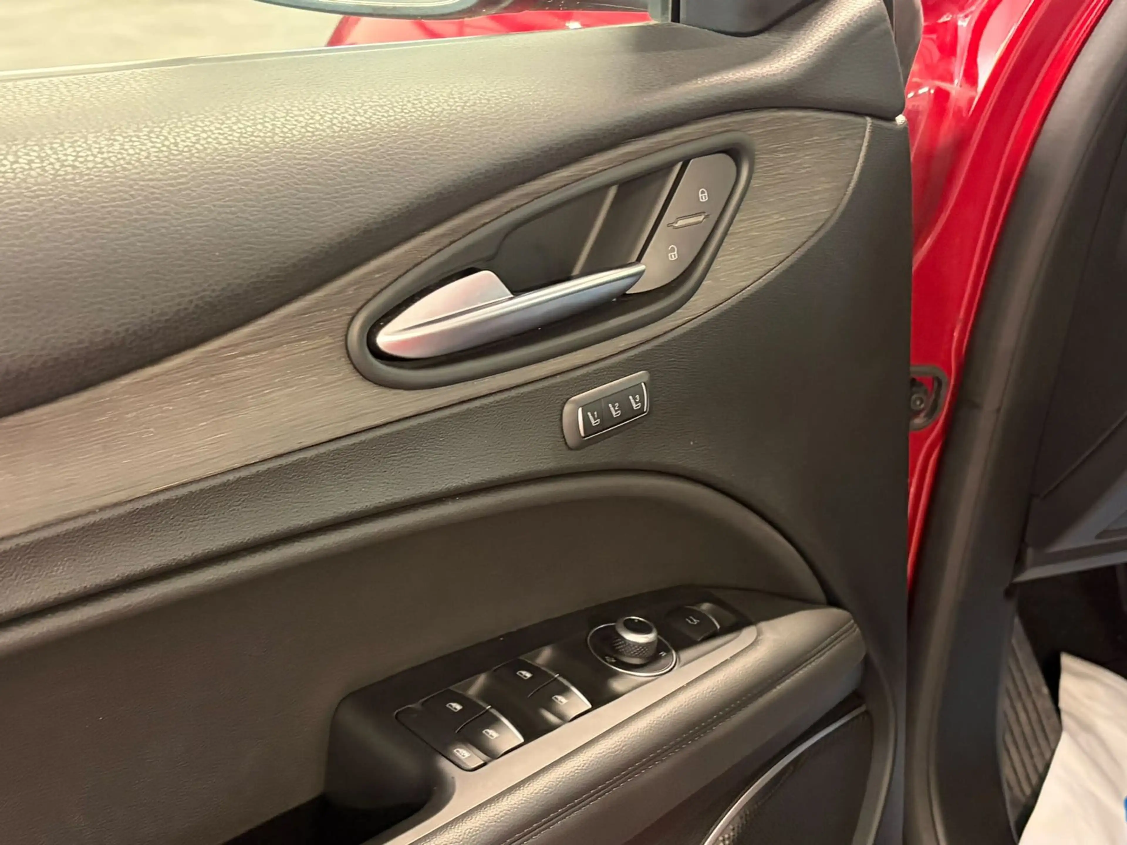 Alfa Romeo Stelvio Ti Q4 XEN+MEMO+ACC+LEDER+KAM+TOT.W+AHK+ — photo 9