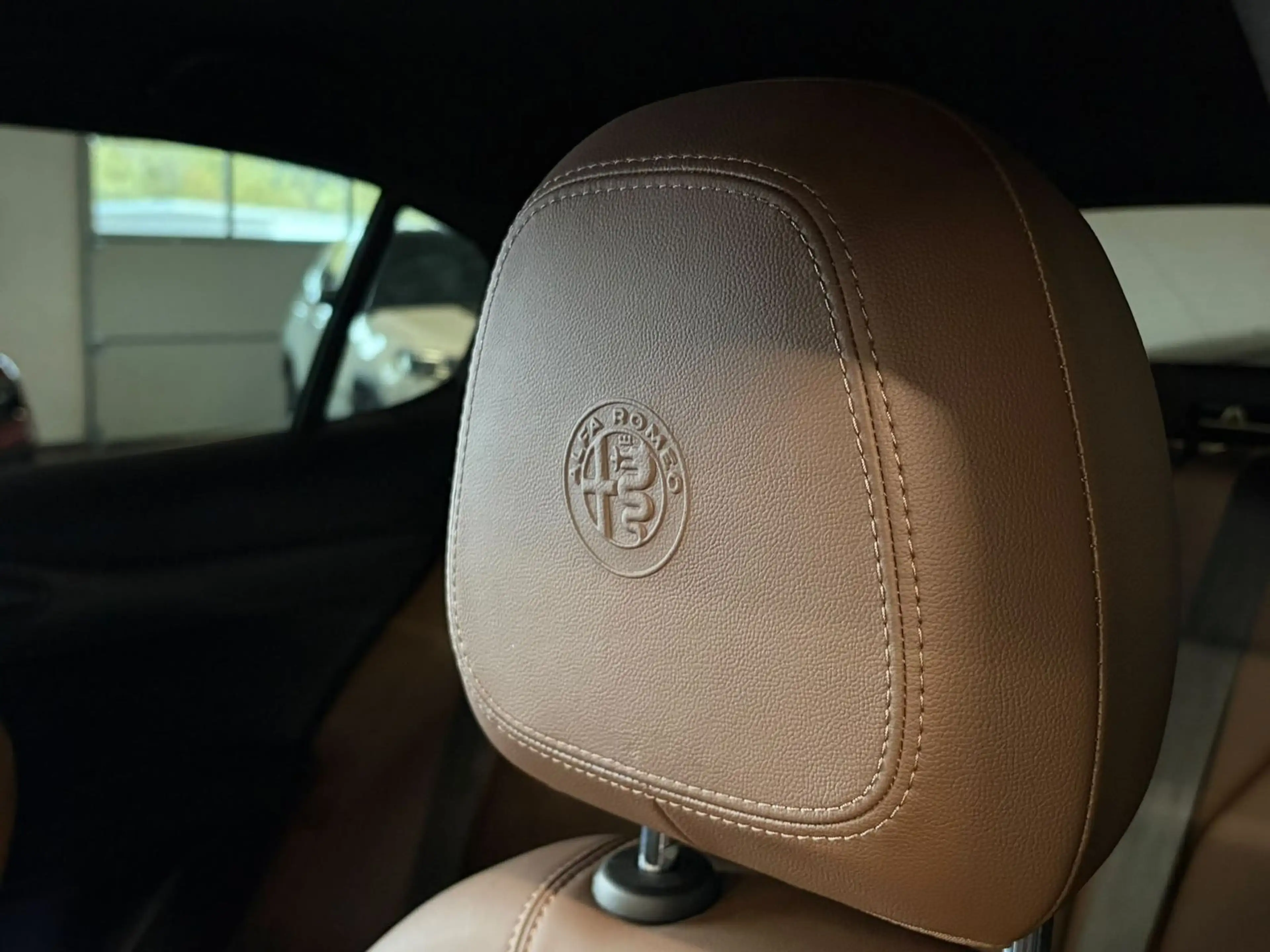 Alfa Romeo Stelvio Ti Q4 XEN+MEMO+ACC+LEDER+KAM+TOT.W+AHK+ — photo 11