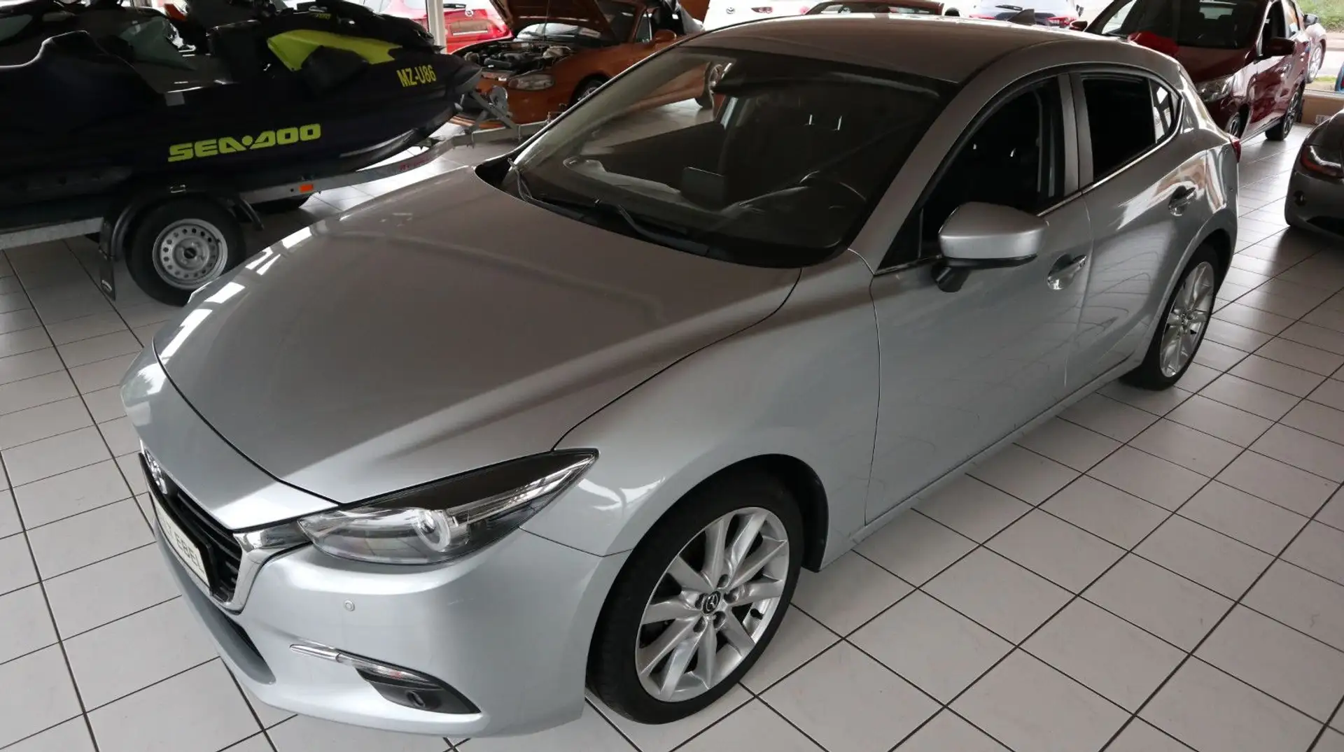 Mazda 3 Lim*120PS*BOSE*NAVI*LED*HEAD-UP*RFK*PDC V+H* Silber - 1