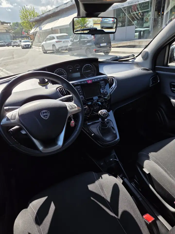 Lancia Ypsilon 2021
