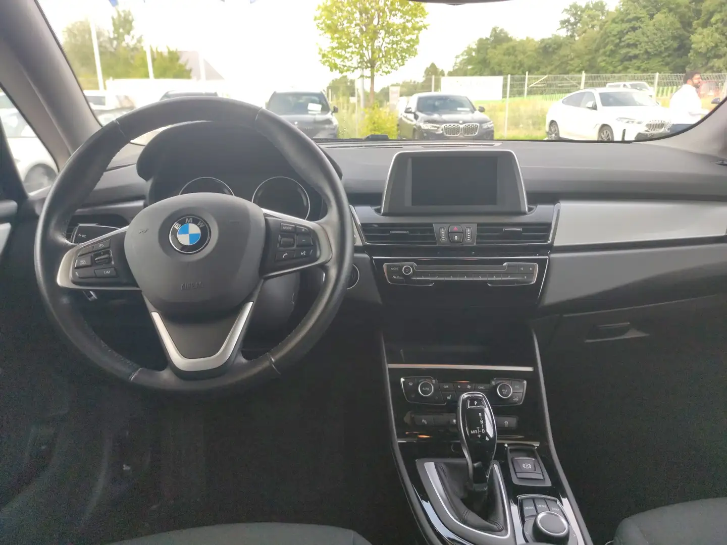BMW 225 i xDrive Active Tourer Advantage Panoramadach Schwarz - 2
