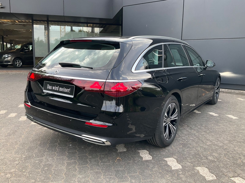 Mercedes-Benz E 220 T d Avantgarde Advanced/AHK/Carplay/Distr. — photo 8