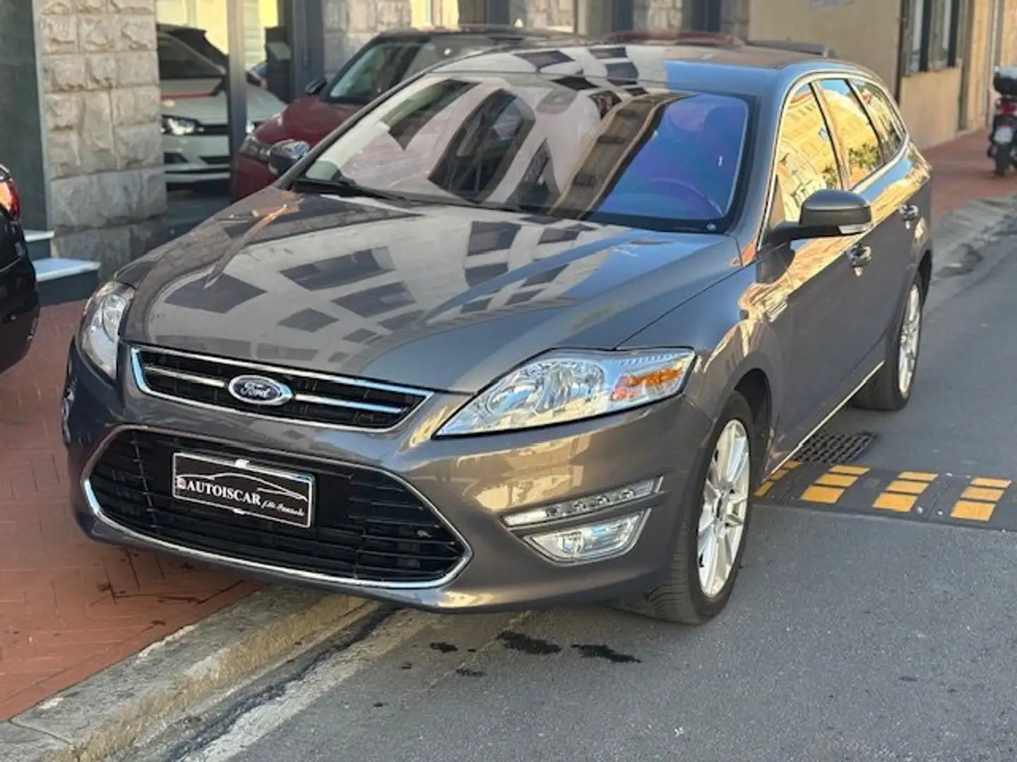 Ford Mondeo 5p 2.0 tdci Titanium 163cv Grigio - 2