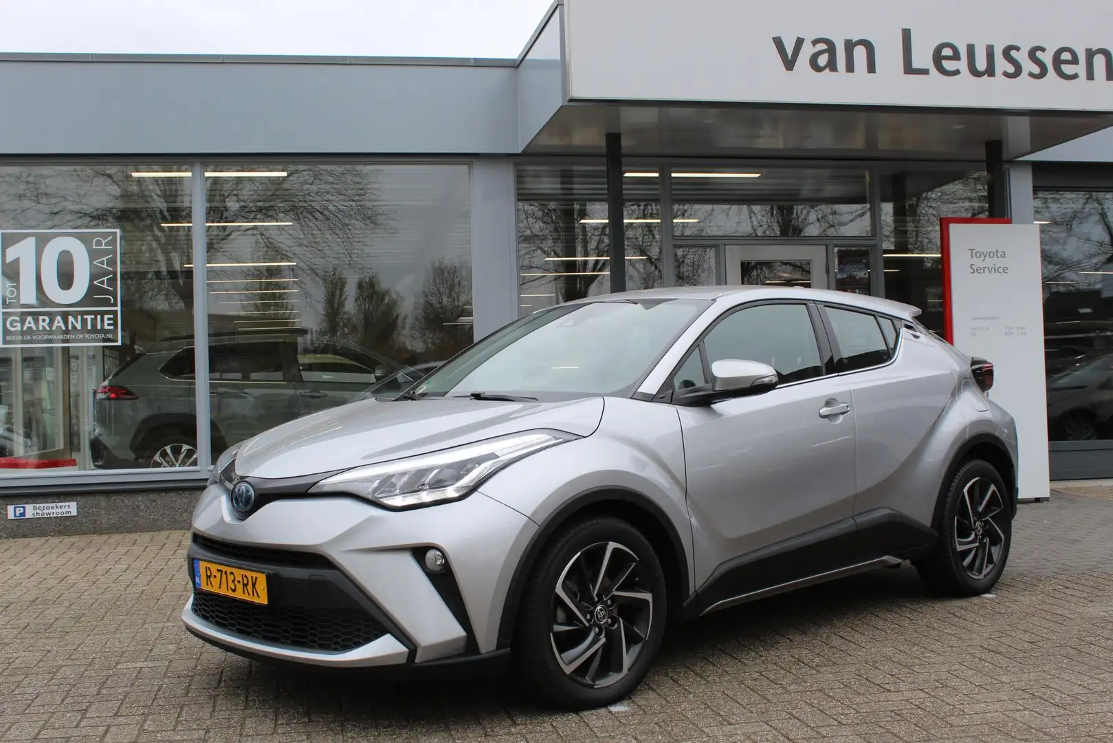 Toyota C-HR 1.8 HYBRID DYNAMIC LED-KOPLAMPEN ALL-SEASON PARK.S Grau - 1