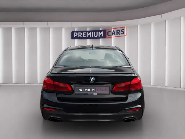BMW 5 Series view 4