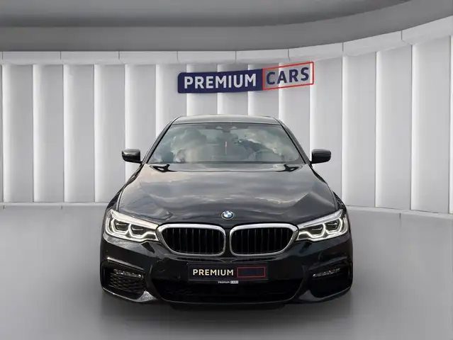 BMW 5 Series view 8
