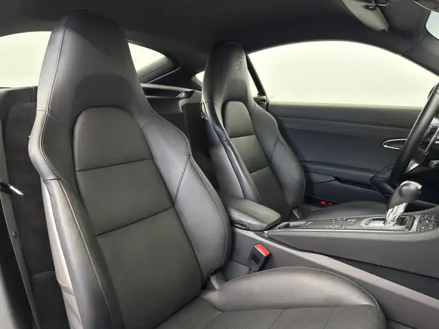 Porsche Cayman view 15