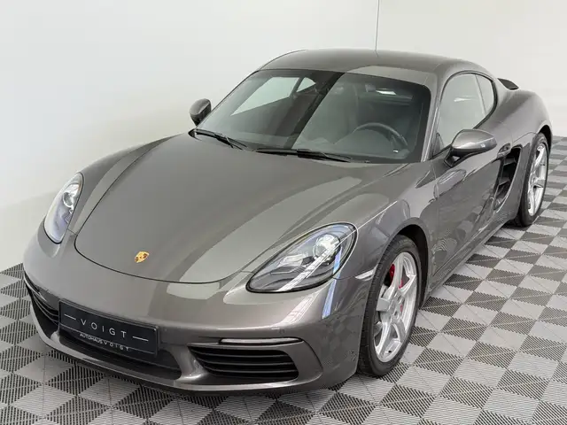 Porsche Cayman view 2
