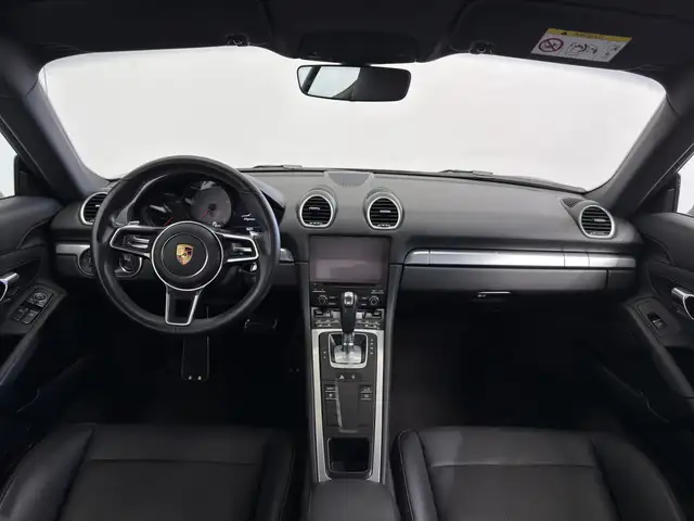Porsche Cayman view 10