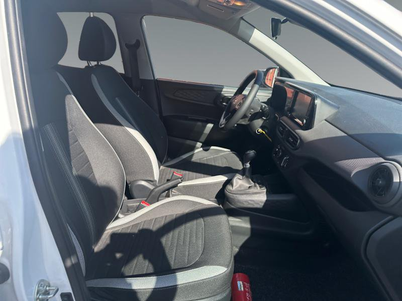 Hyundai i10 Twist — photo 11