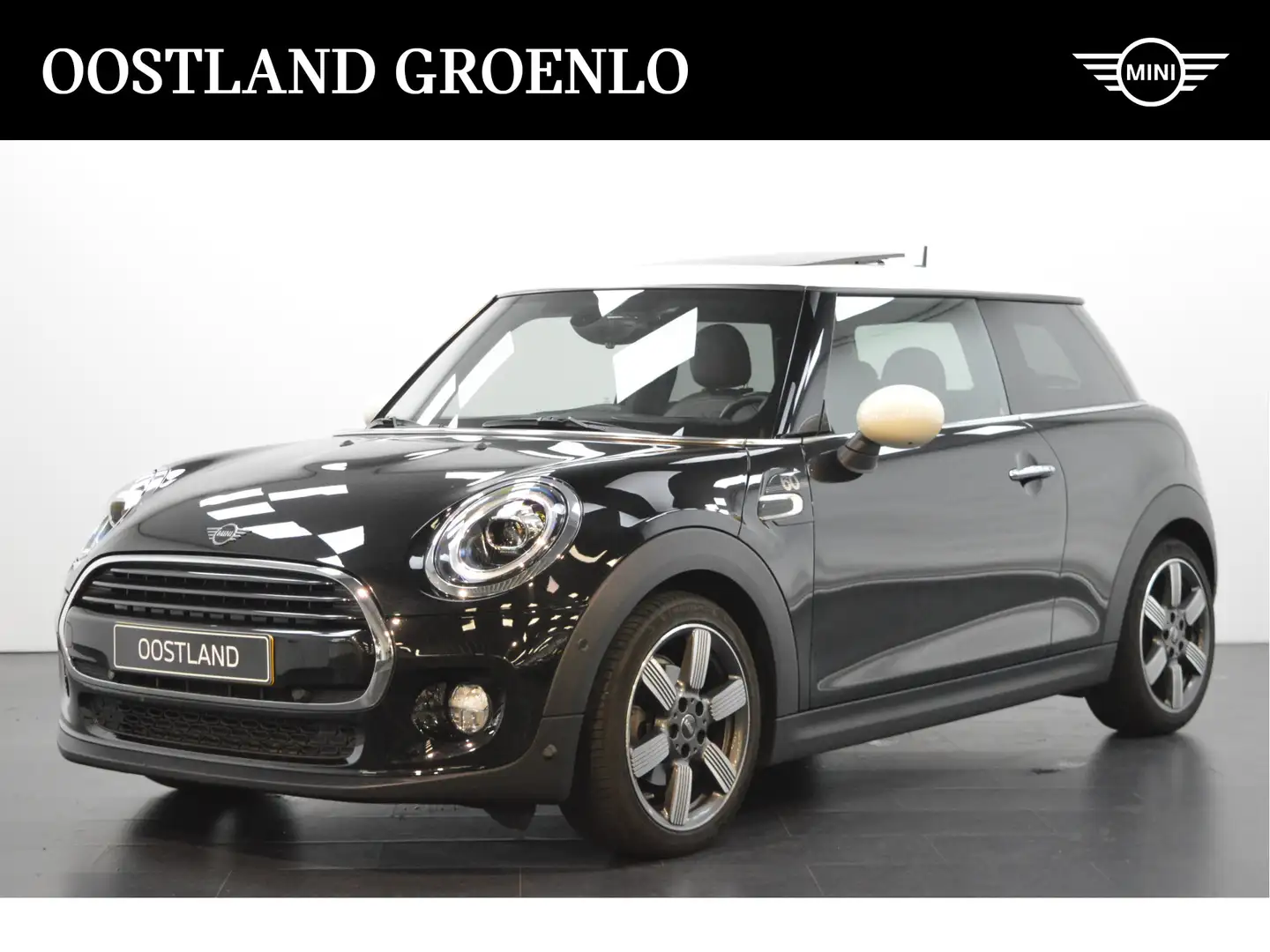 MINI Cooper Hatchback 60 Years Chili Automaat / Panoramadak / Zwart - 1