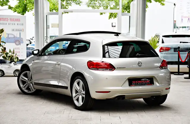 Volkswagen Scirocco view 4