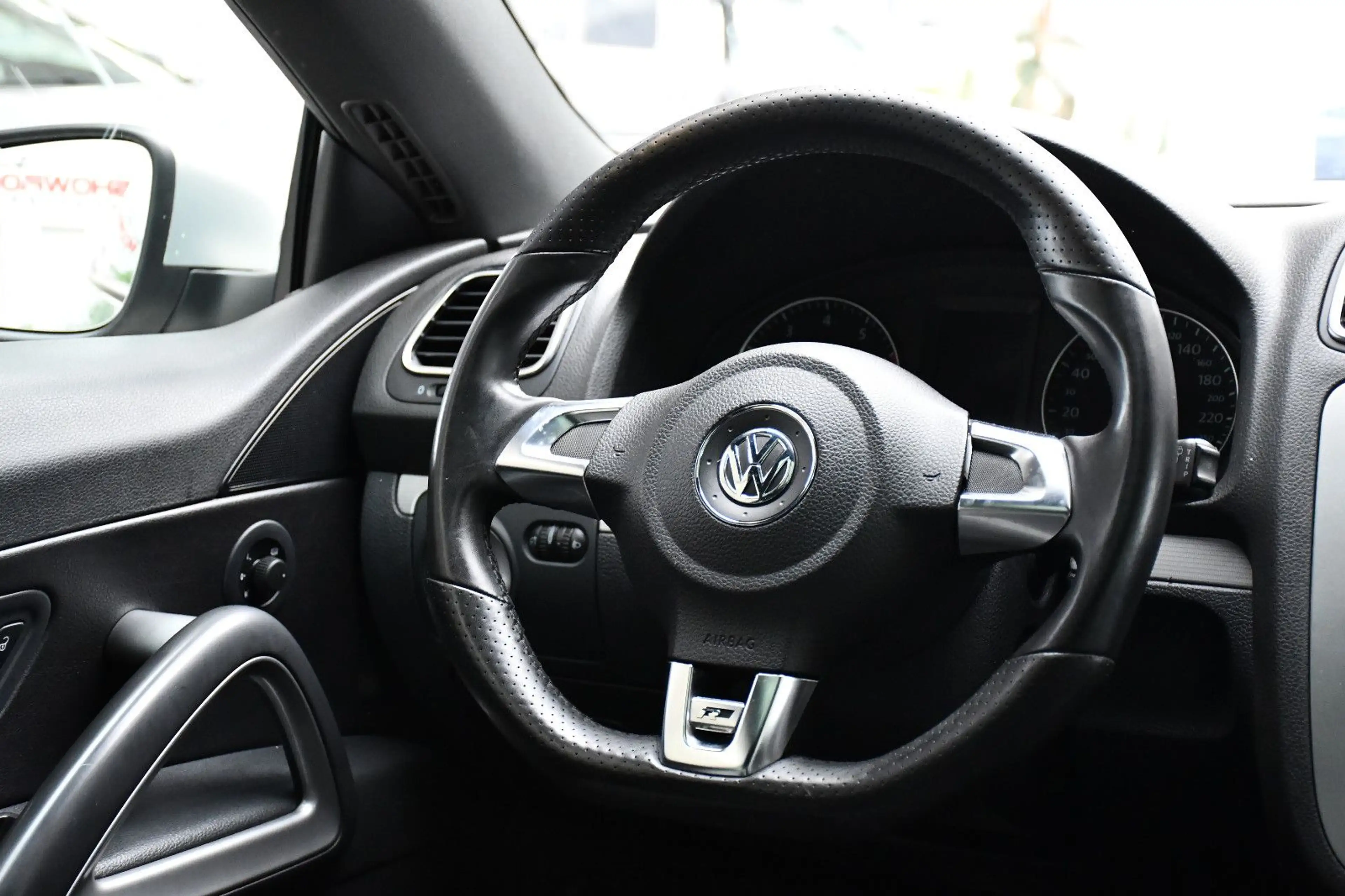 Volkswagen Scirocco 1.4 TSI R-Line Pano 75Tkm Navi PDC — photo 12