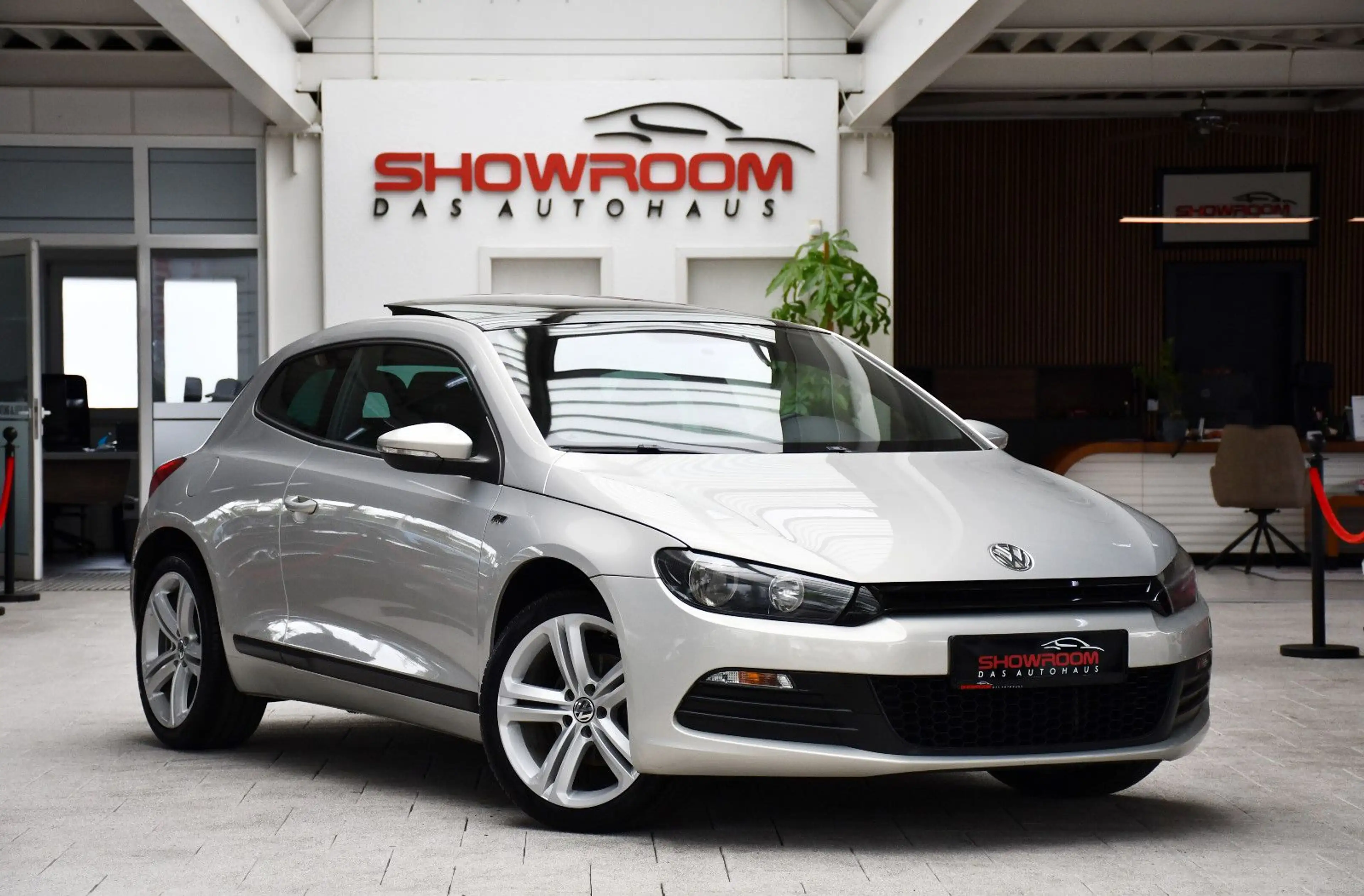 Volkswagen Scirocco 1.4 TSI R-Line Pano 75Tkm Navi PDC — photo 3