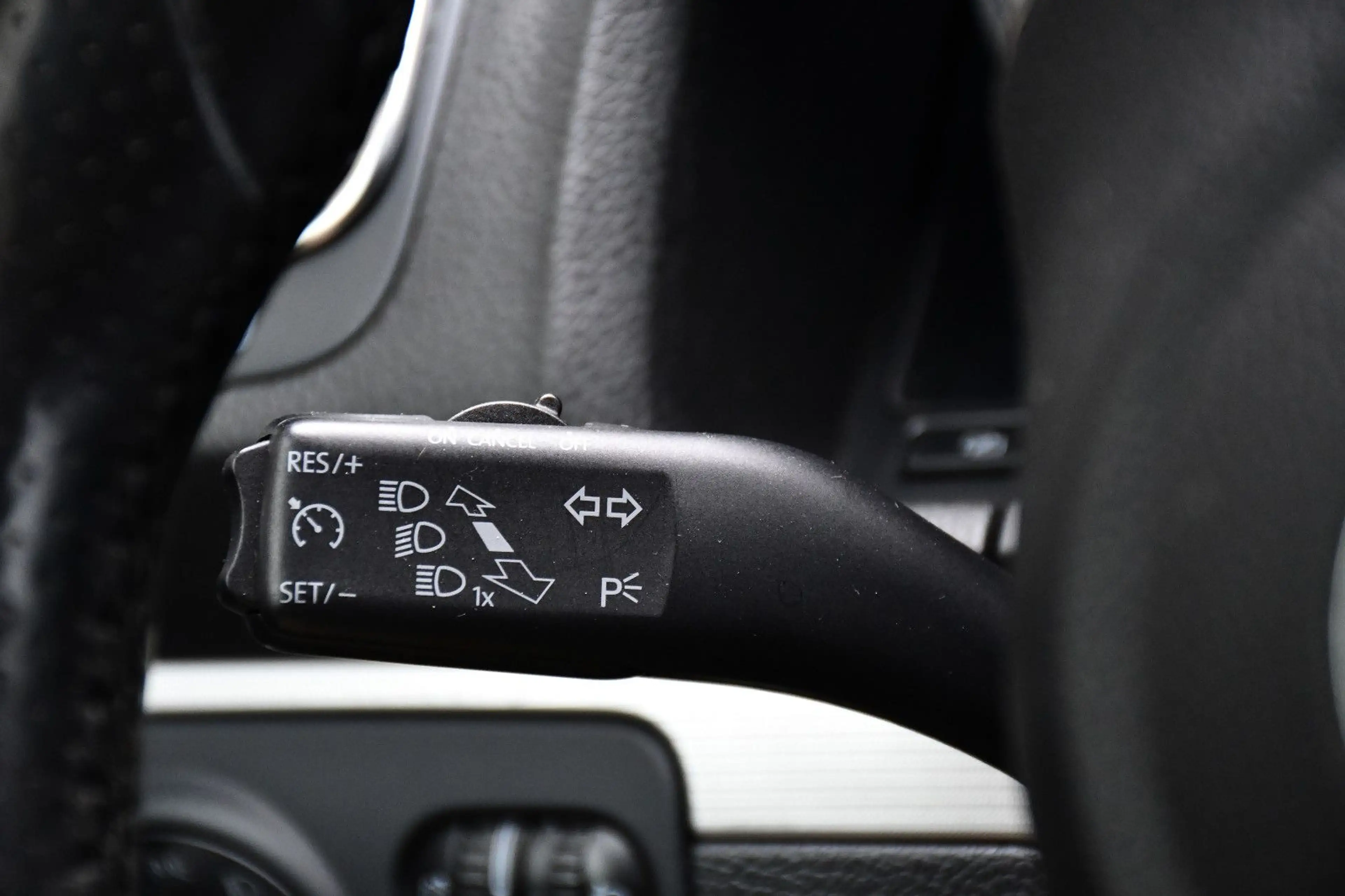 Volkswagen Scirocco 1.4 TSI R-Line Pano 75Tkm Navi PDC — photo 14