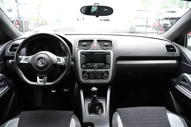 Volkswagen Scirocco view 11