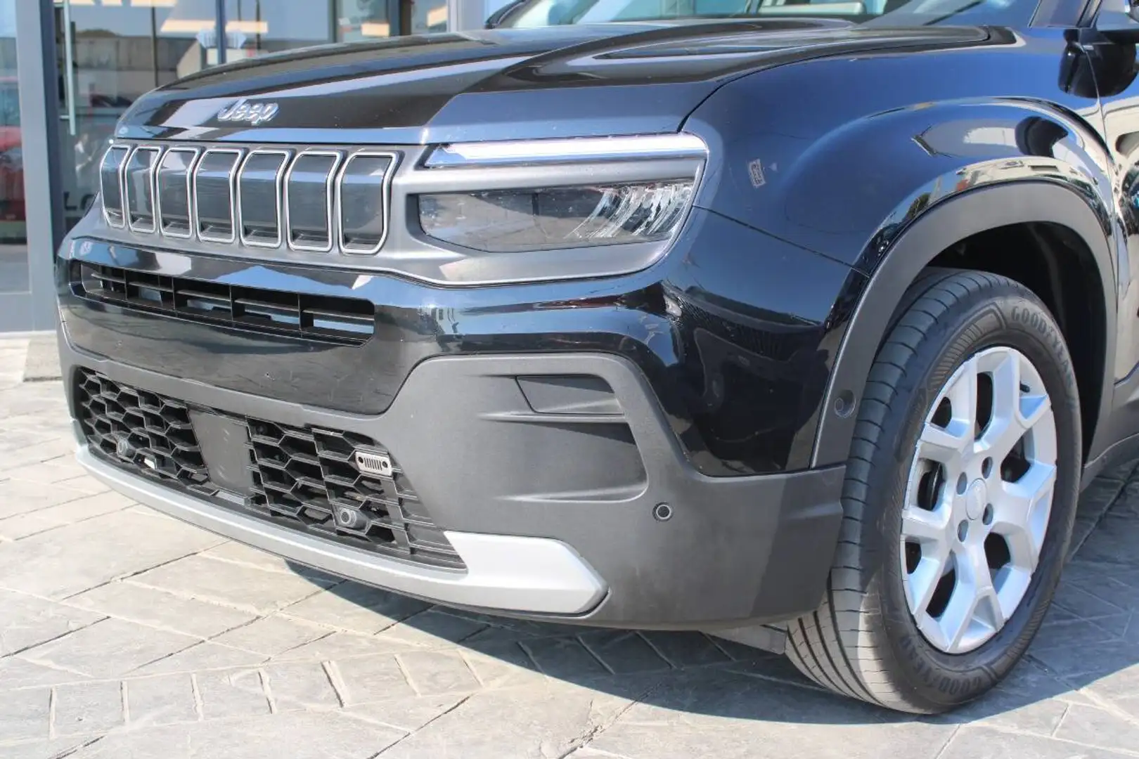 Jeep Avenger 1.2 t. Altitude fwd 100cv con CarPlay Schwarz - 2