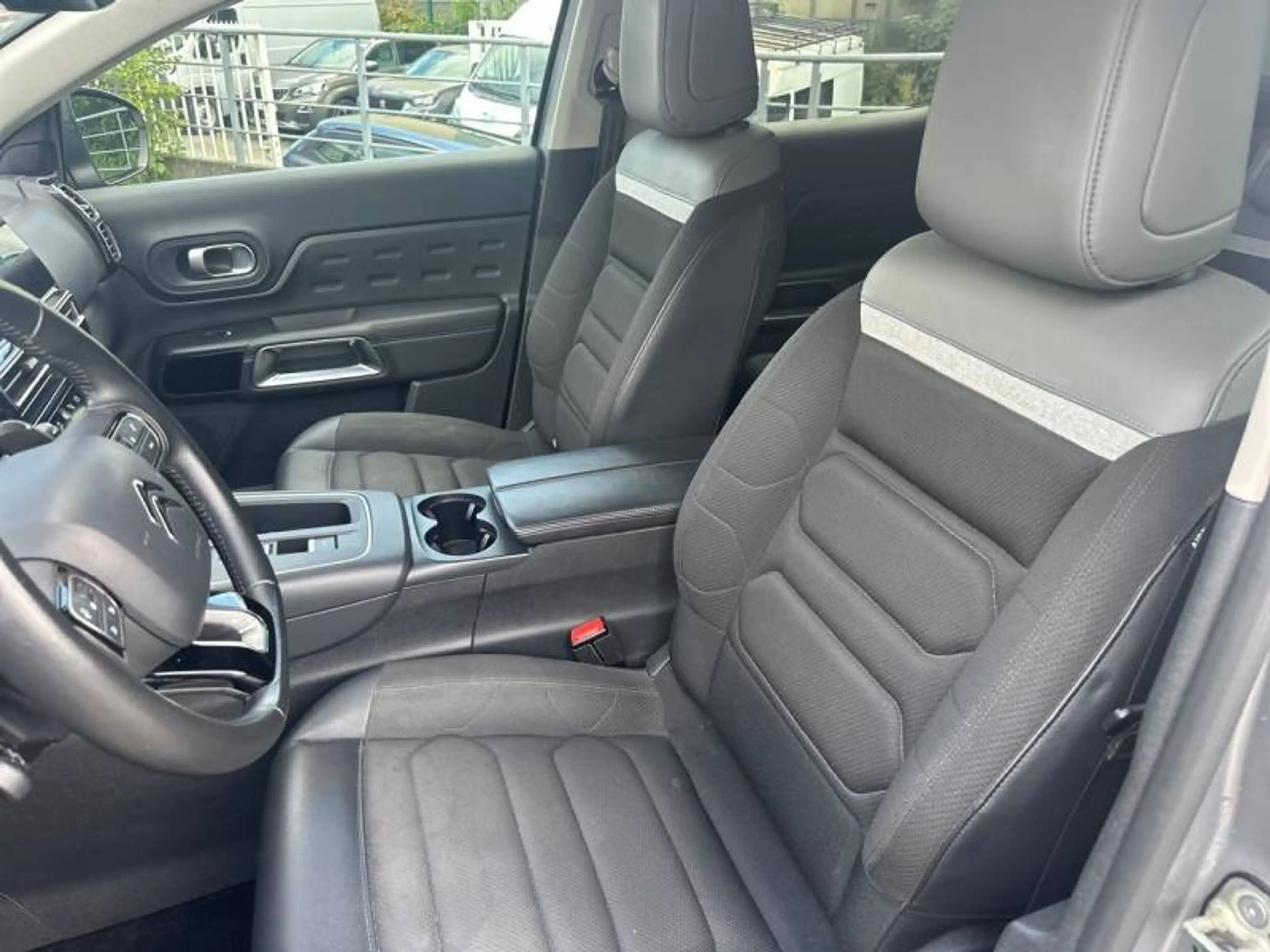Citroen C5 Aircross 1 1.6 Plug-in Hybrid 225 ë-EAT8 Feel — photo 9