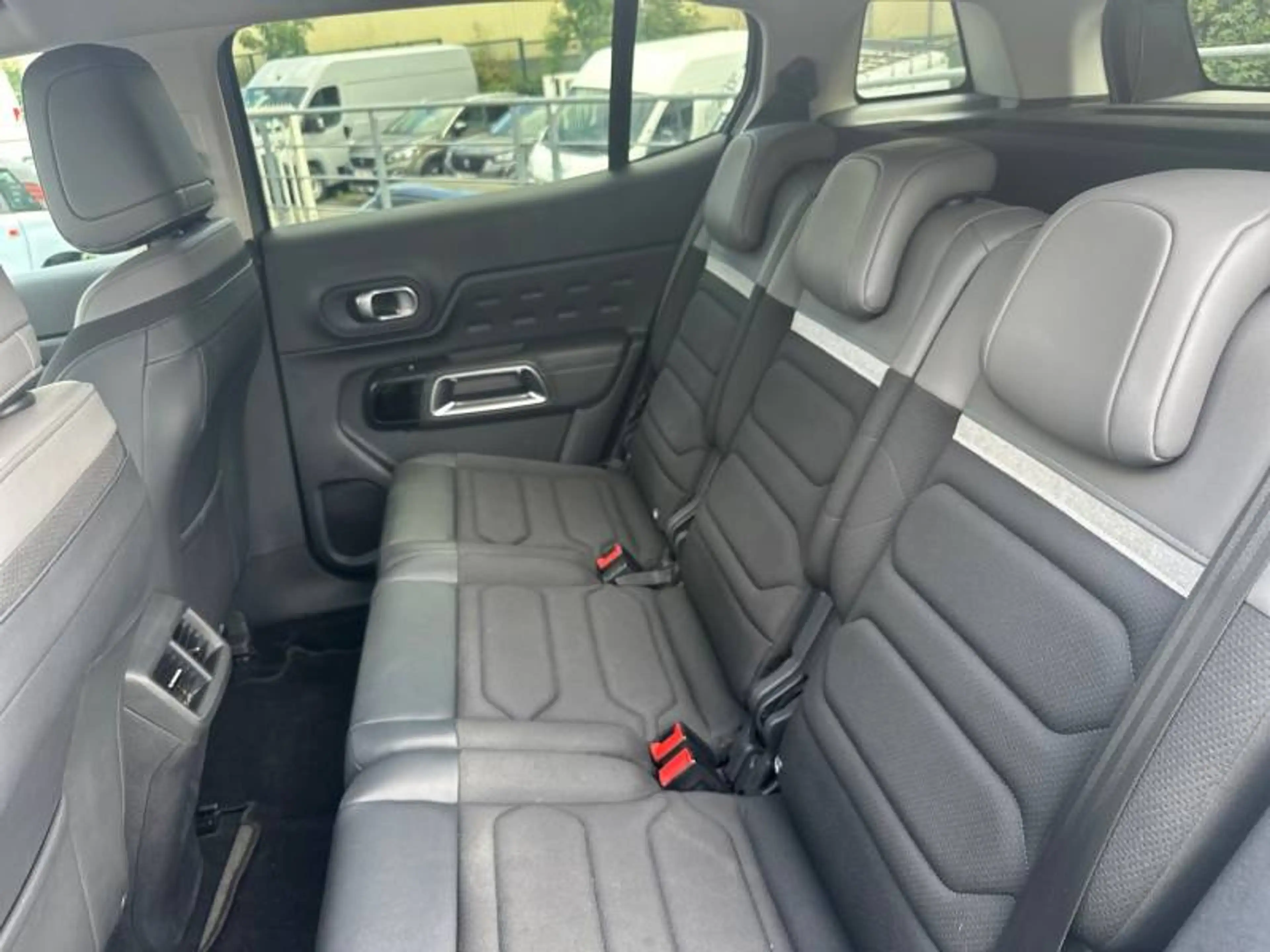 Citroen C5 Aircross 1 1.6 Plug-in Hybrid 225 ë-EAT8 Feel — photo 10