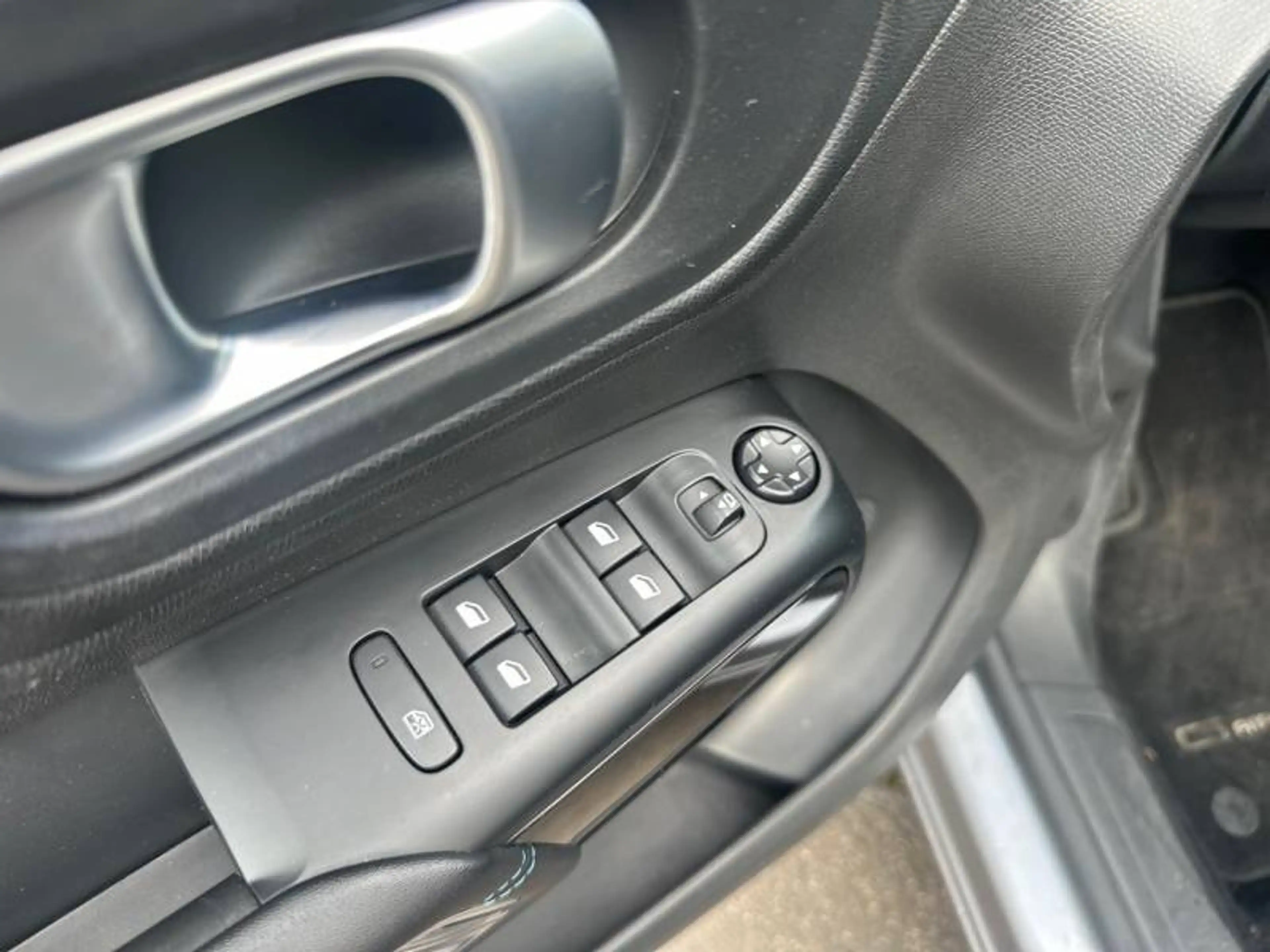 Citroen C5 Aircross 1 1.6 Plug-in Hybrid 225 ë-EAT8 Feel — photo 12